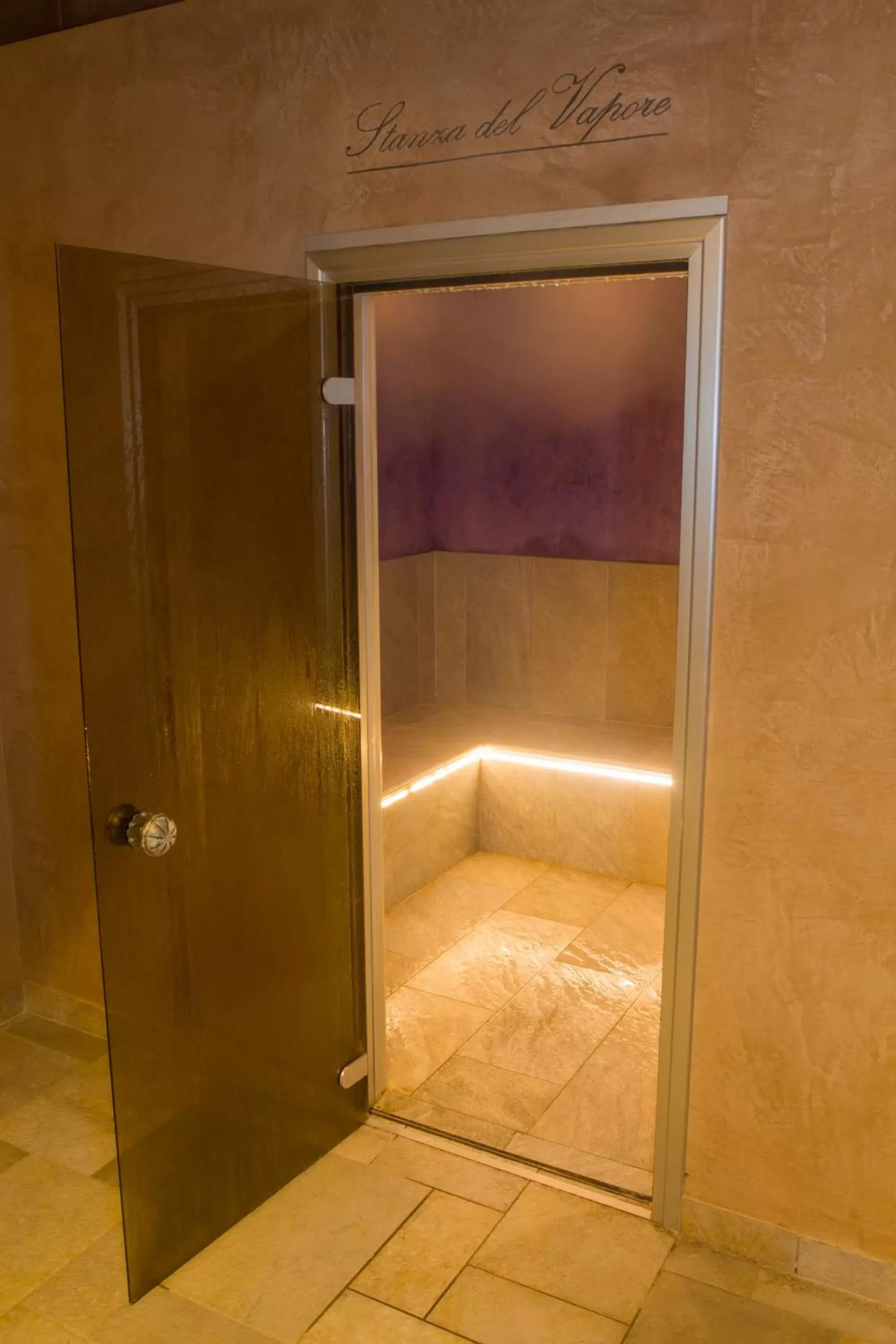 Spa and wellness centre/facilities, Bathroom in Hotel Nevada