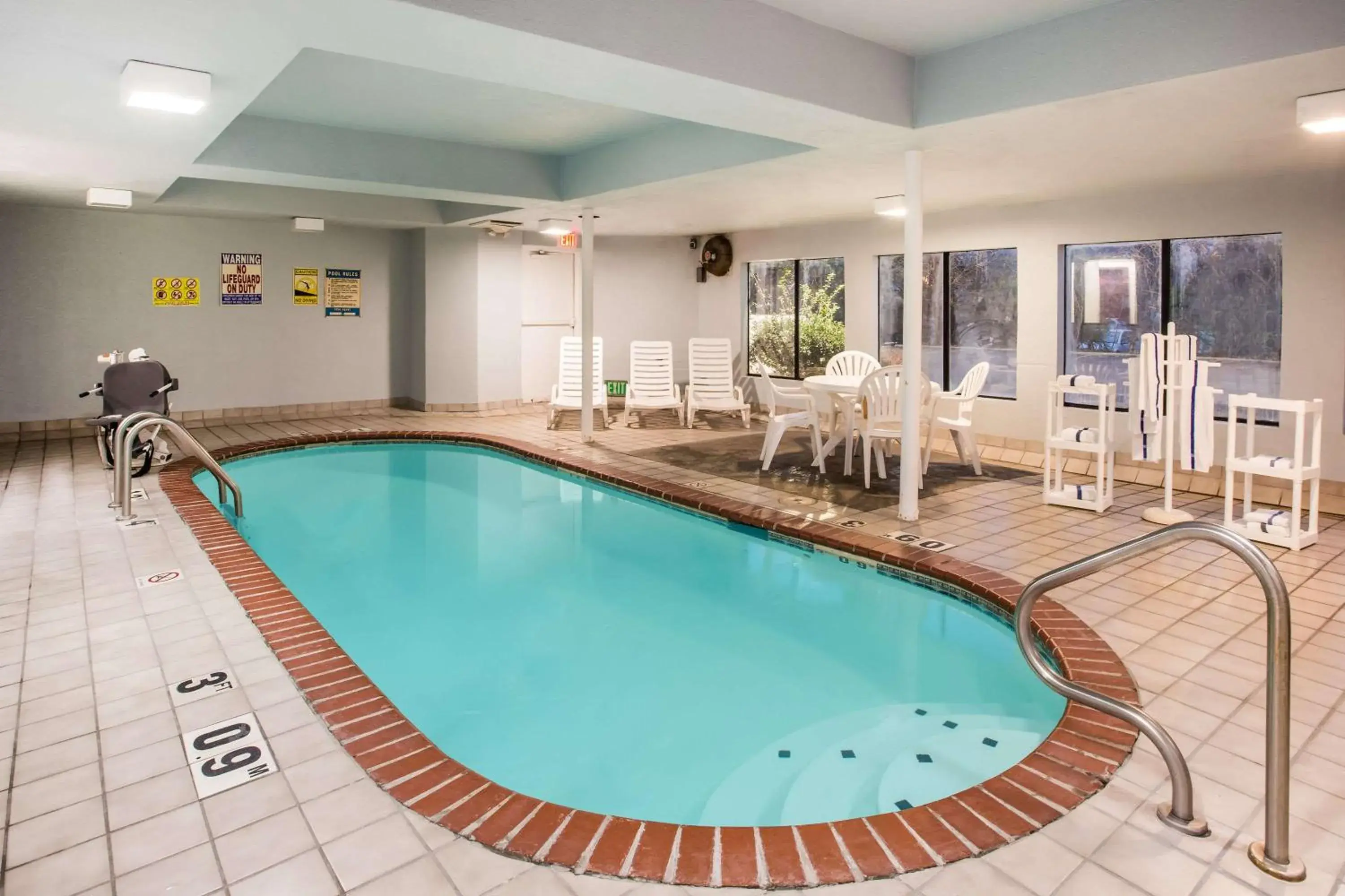 Days Inn by Wyndham Blue Springs Days Inn by Wyndham Blue Springs