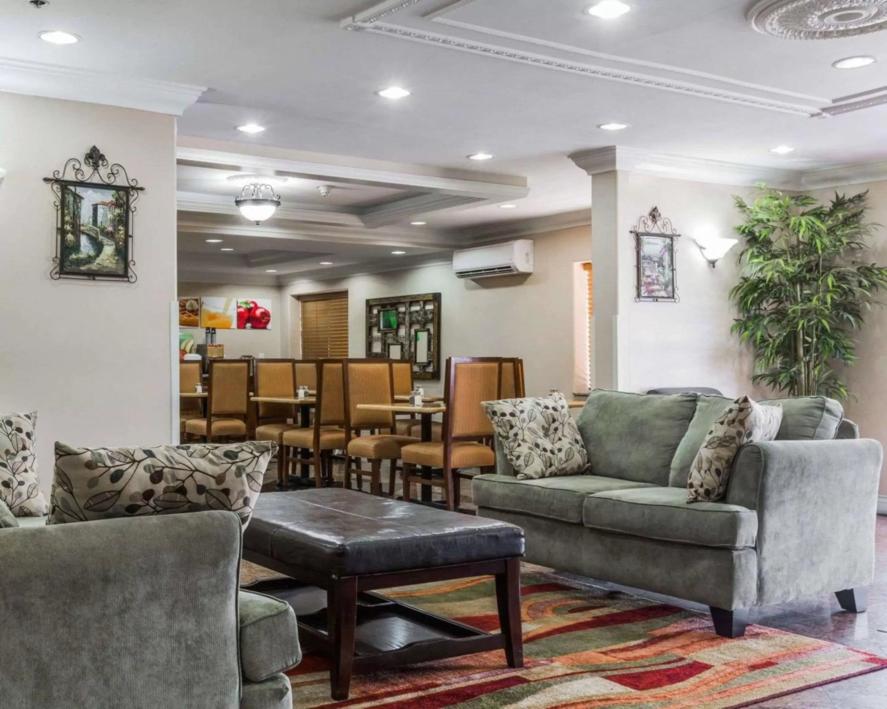 Lobby or reception, Seating Area in Quality Inn & Suites Atlanta Airport South