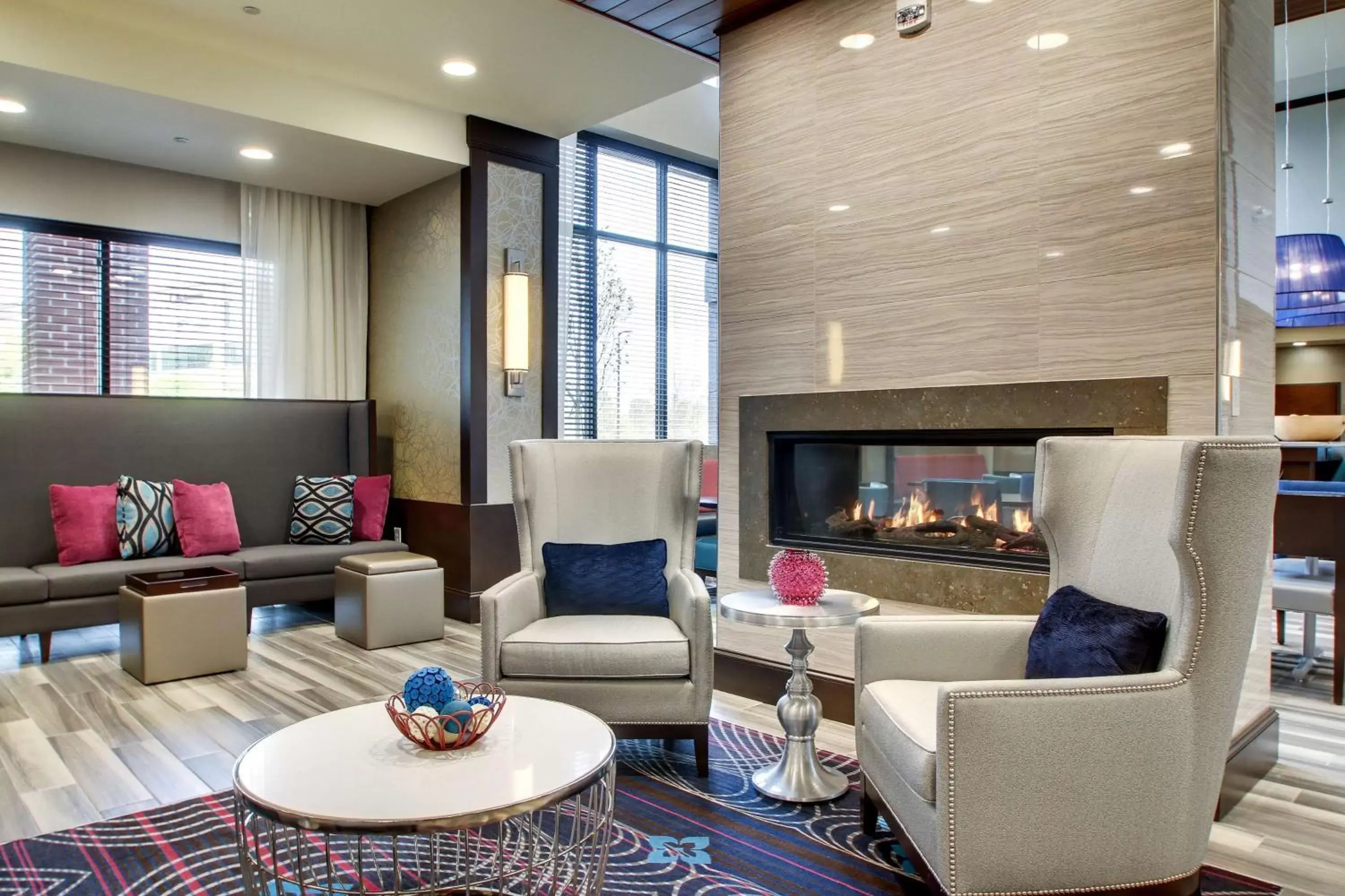 Lobby or reception, Seating Area in Hampton Inn & Suites Greenville Airport