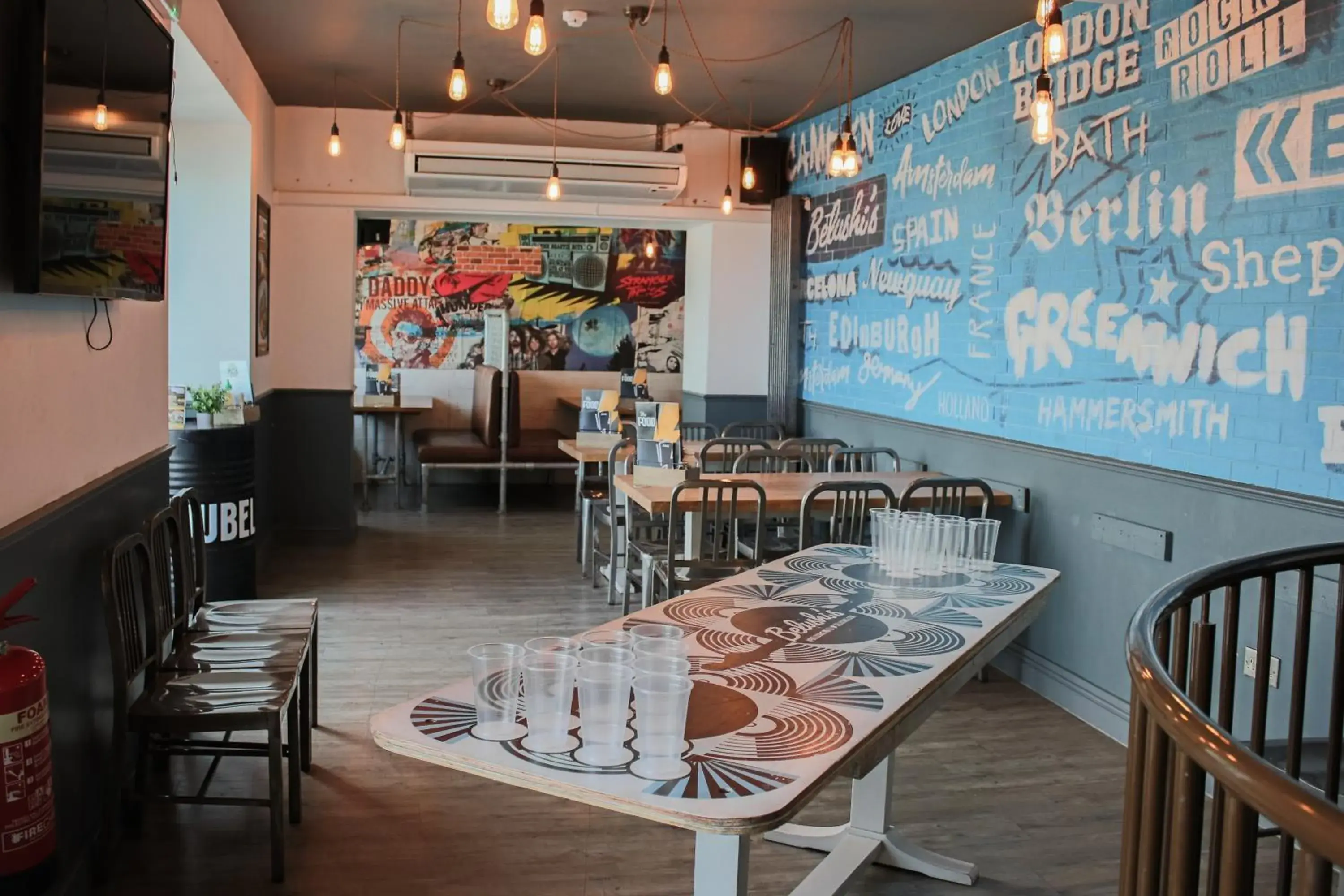 Lounge or bar in St Christopher's Inn Newquay Lounge or bar in St Christopher's Inn Newquay