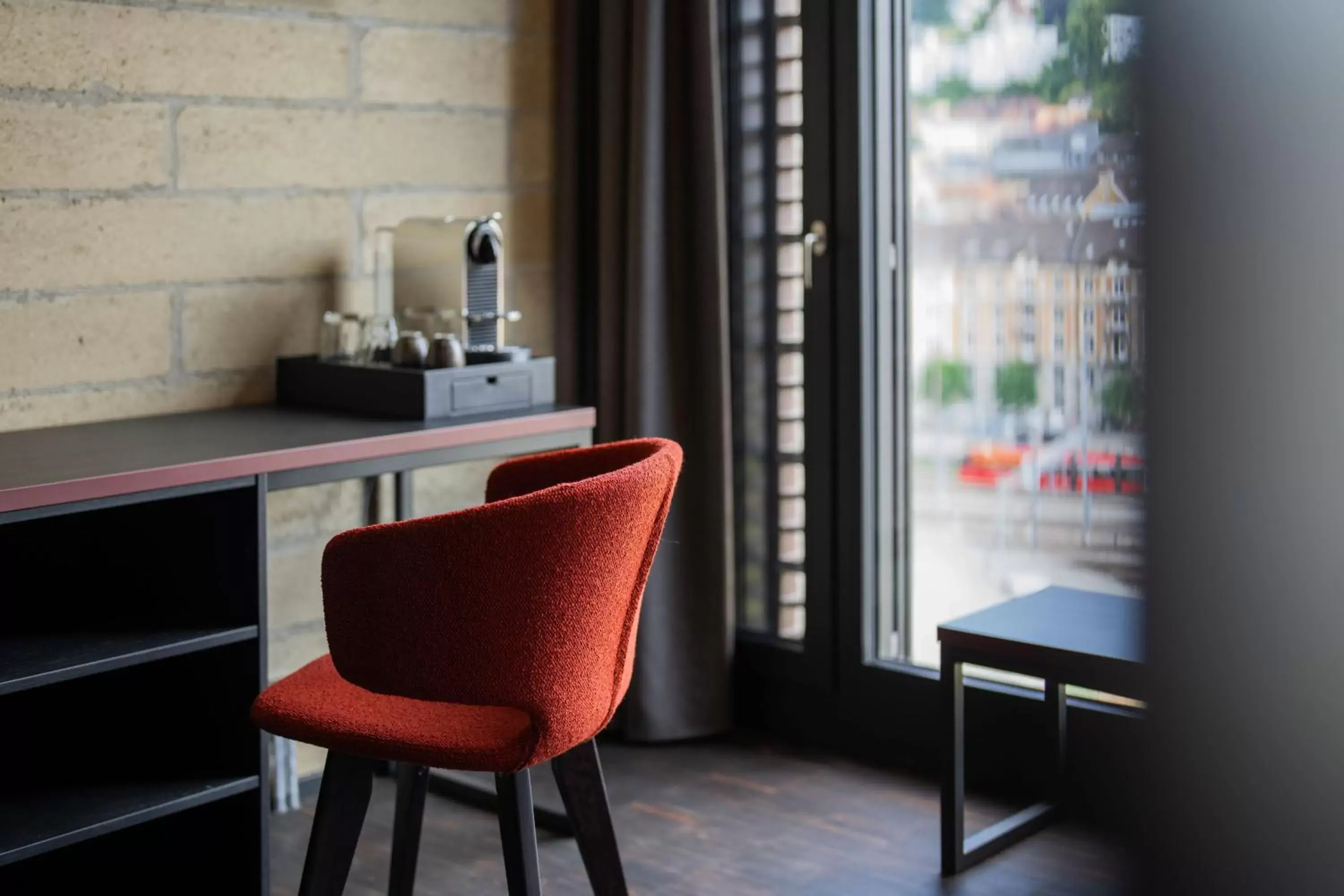 Coffee/tea facilities, Seating Area in Tailormade Hotel LEO St Gallen