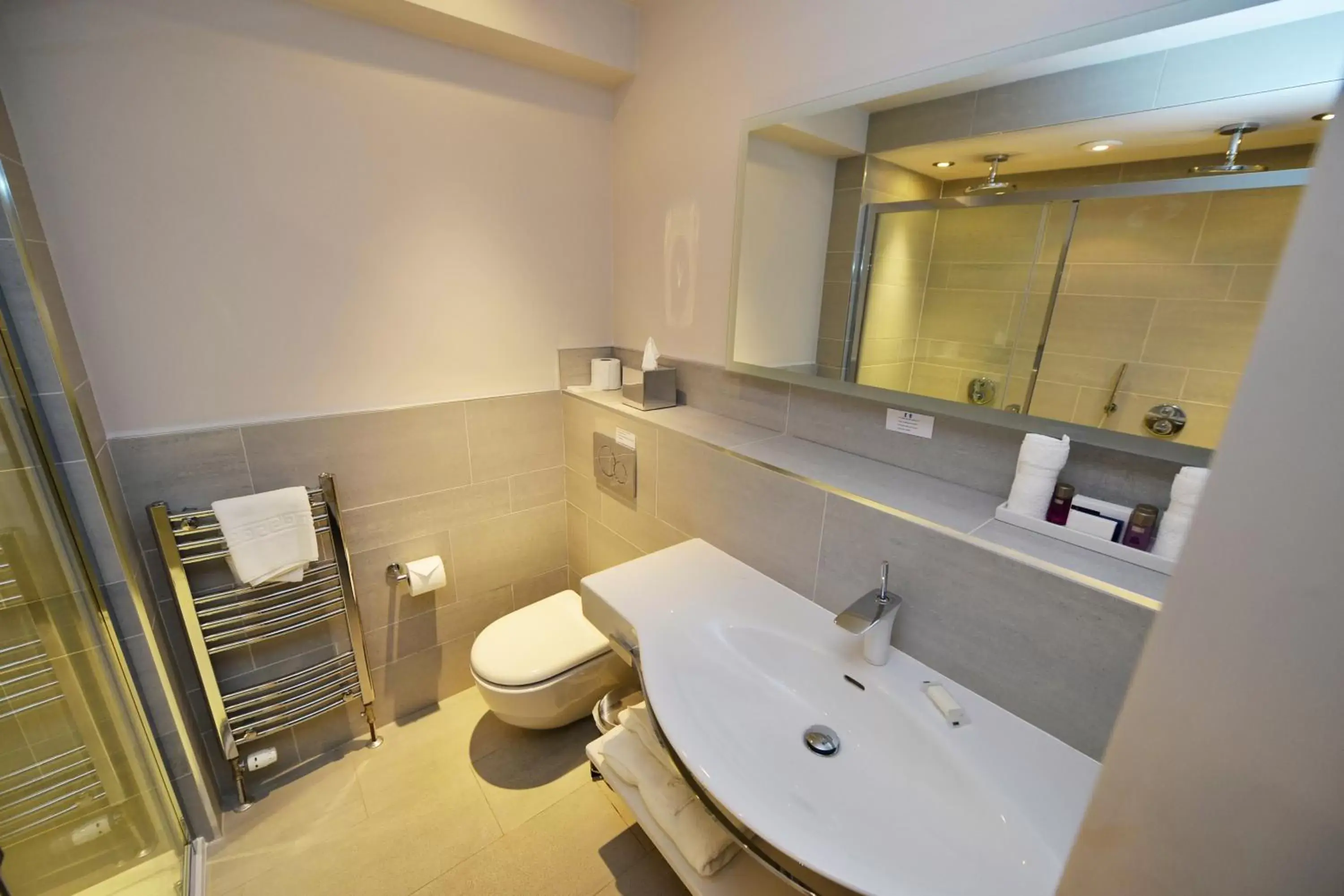 Toilet, Bathroom in Glynhill Hotel & Spa near Glasgow Airport