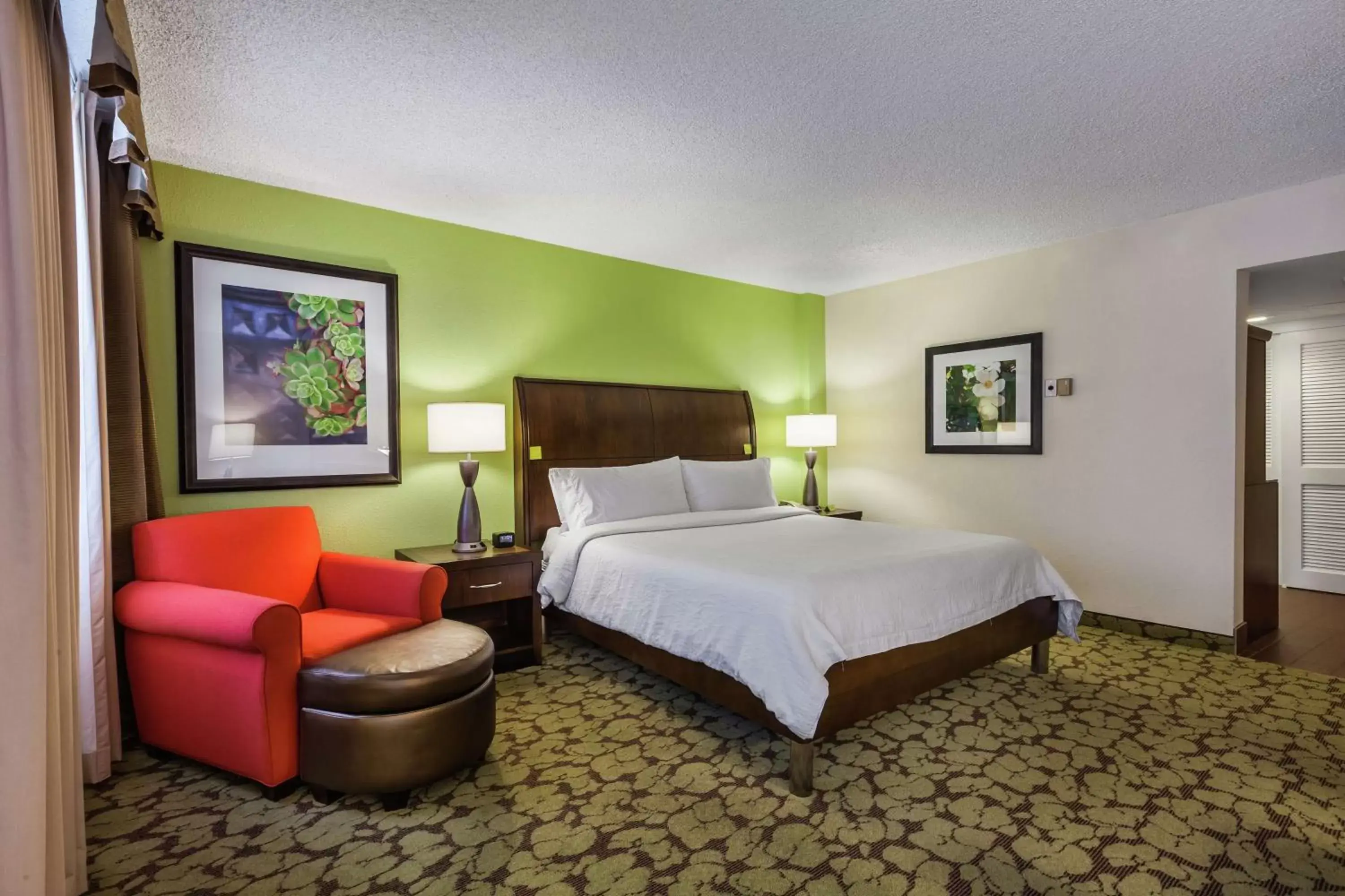 Bed in Hilton Garden Inn Phoenix Midtown