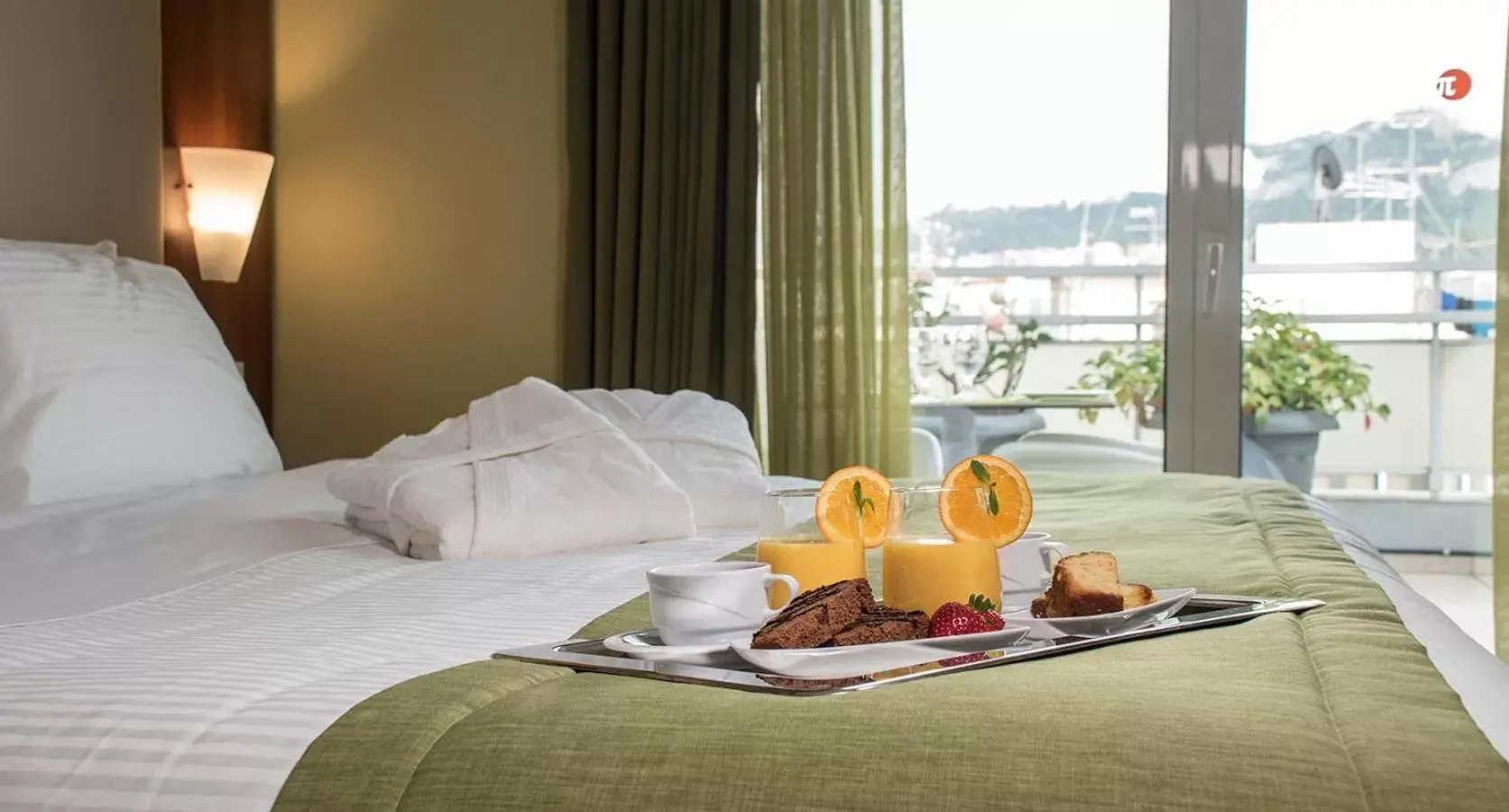 Bedroom, Breakfast in Polis Grand Hotel