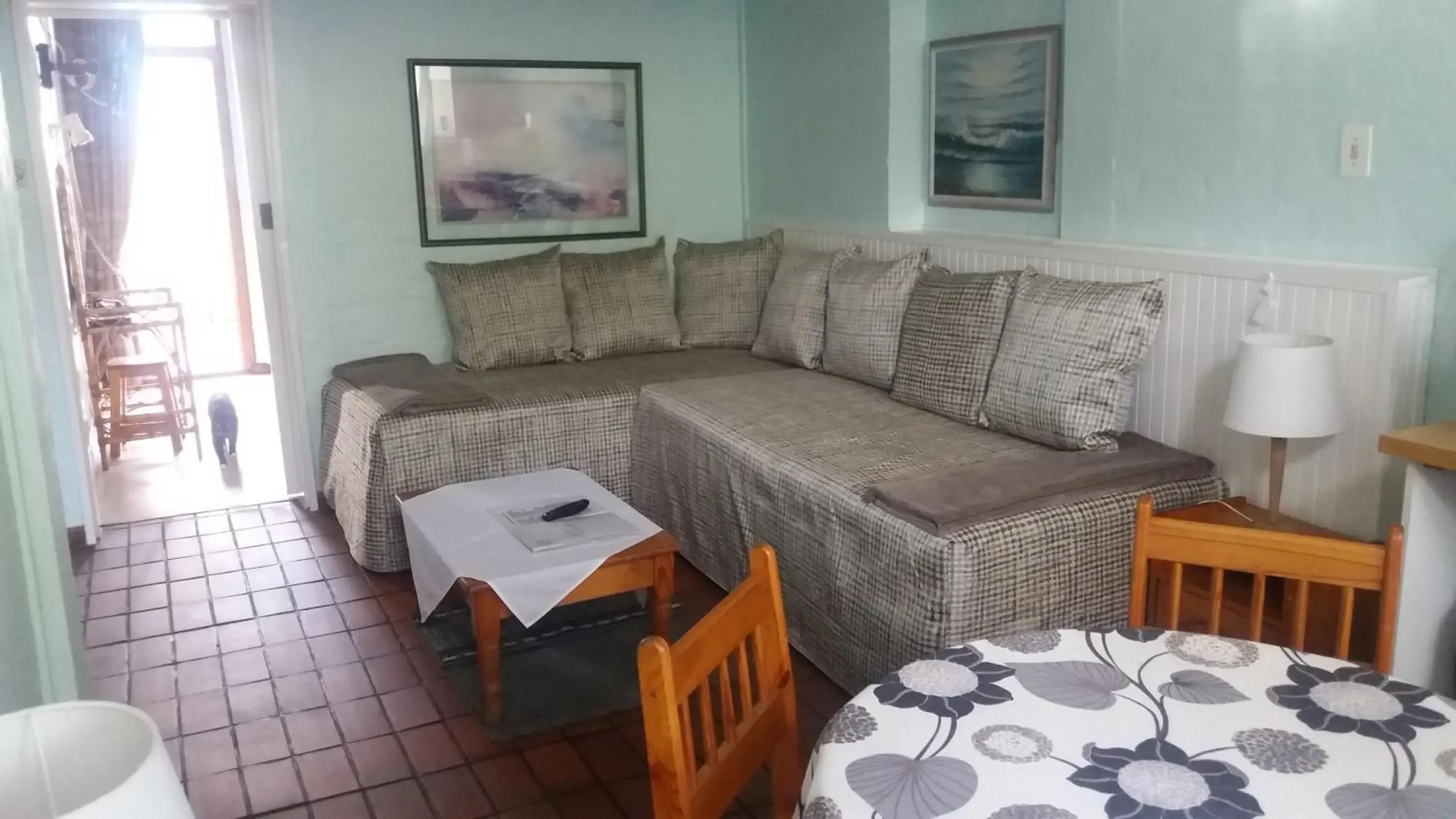 Family, Seating Area in Aqua Marine Guest House