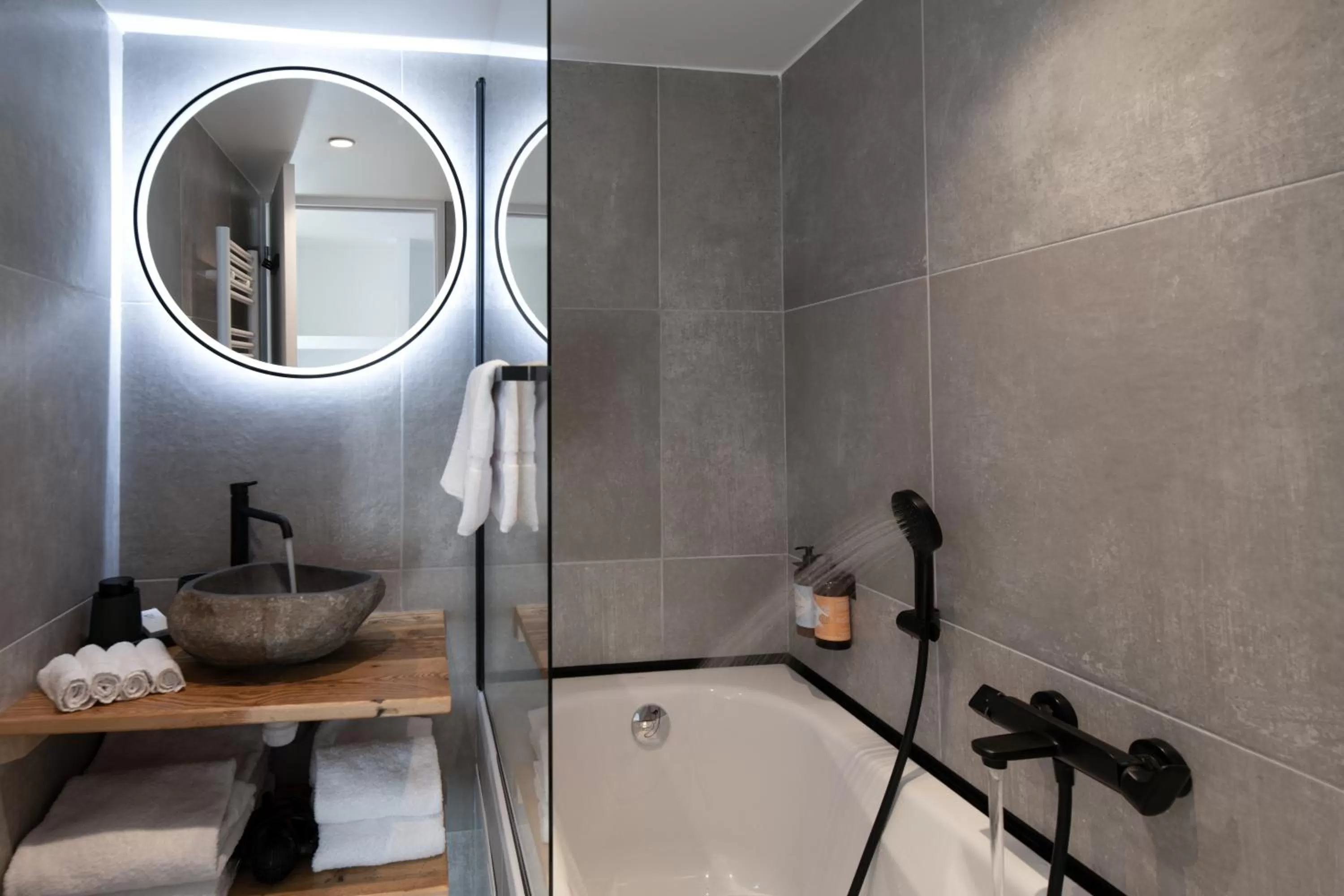 Bathroom in Hôtel Maison Doron