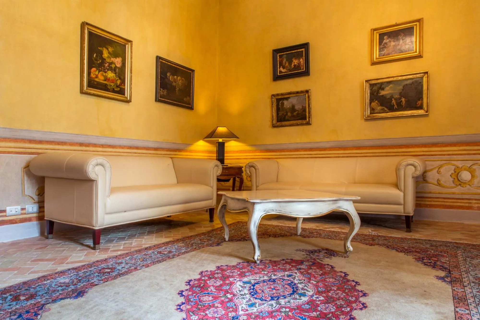 Lobby or reception in Palazzo Viceconte