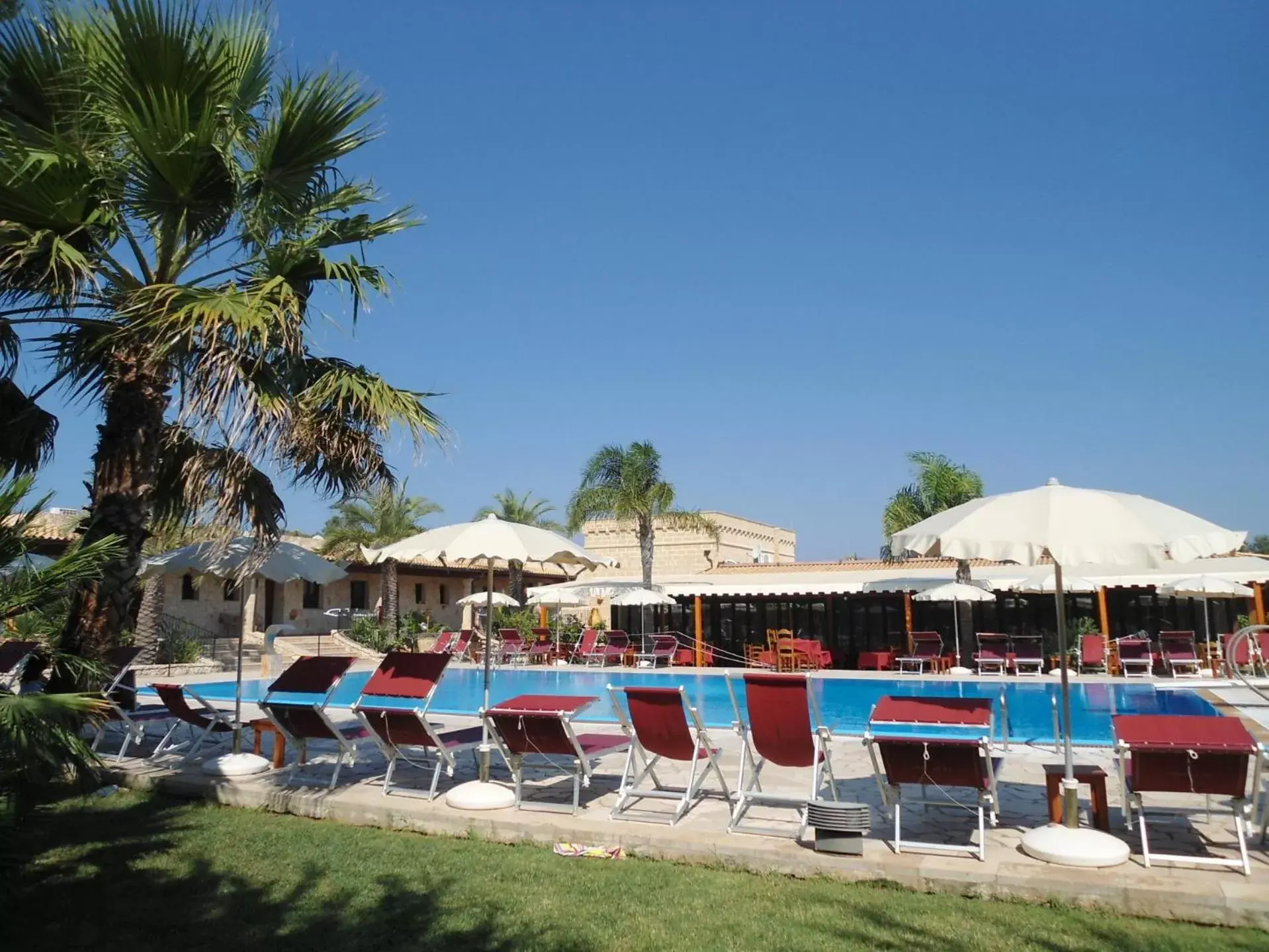 Restaurant/places to eat, Swimming Pool in Hotel Masseria Le Pajare
