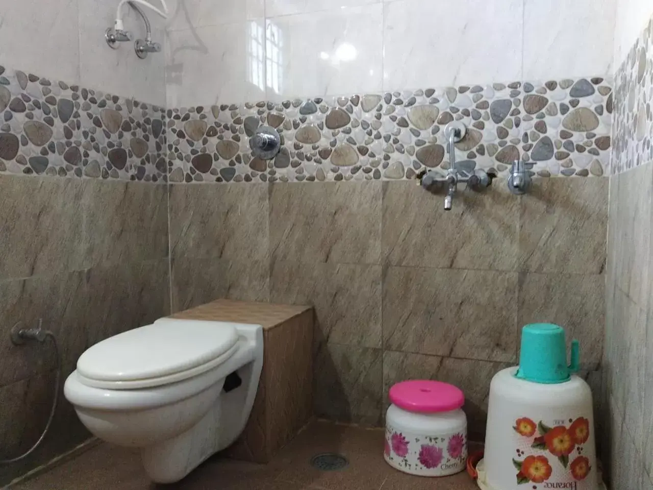 Bathroom in STAYMAKER Srinivasa Residency