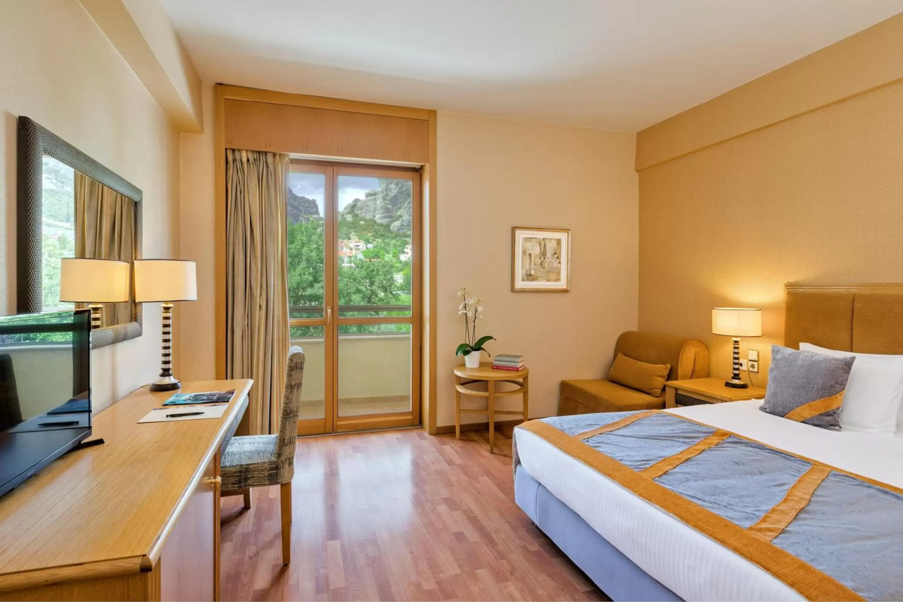 Bed in Divani Meteora Hotel