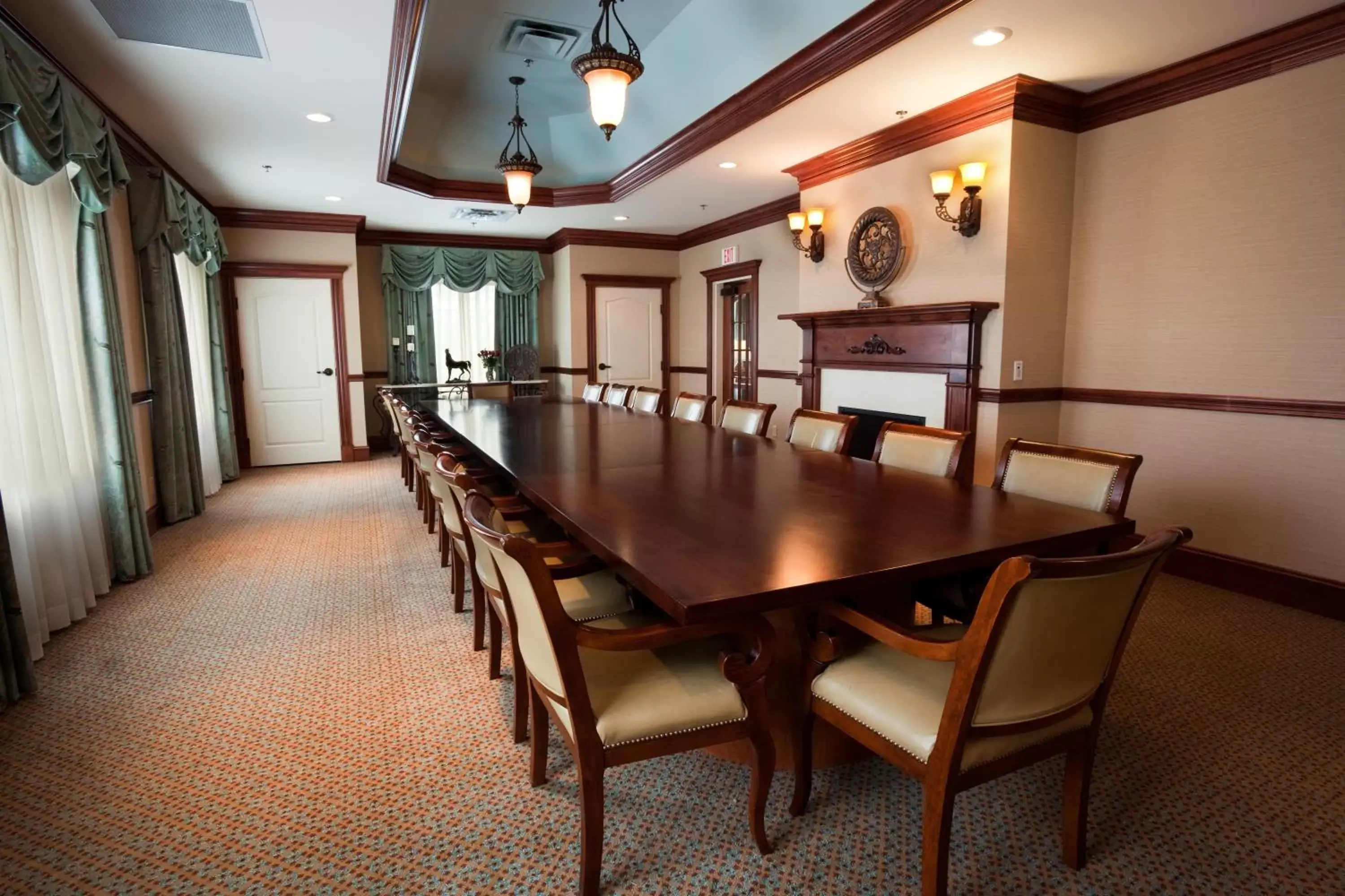 Meeting/conference room in Holiday Inn Hotel & Suites Minneapolis-Lakeville, an IHG Hotel