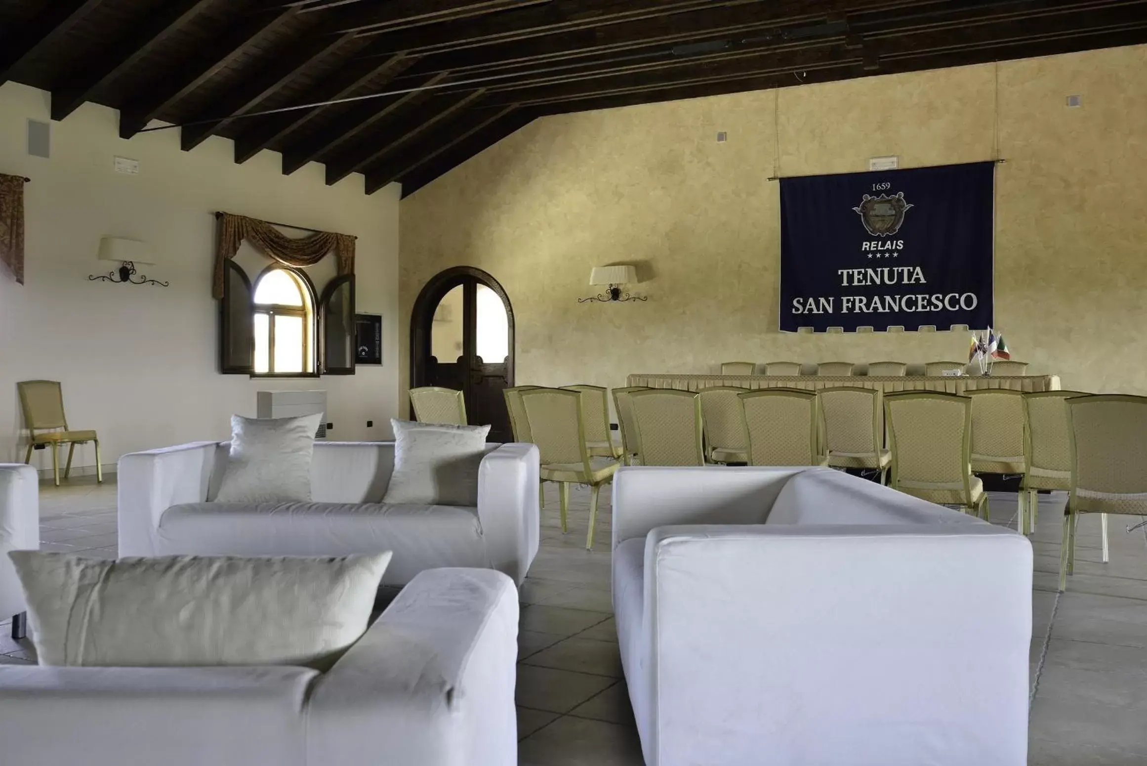 Business facilities, Seating Area in Hotel Tenuta San Francesco