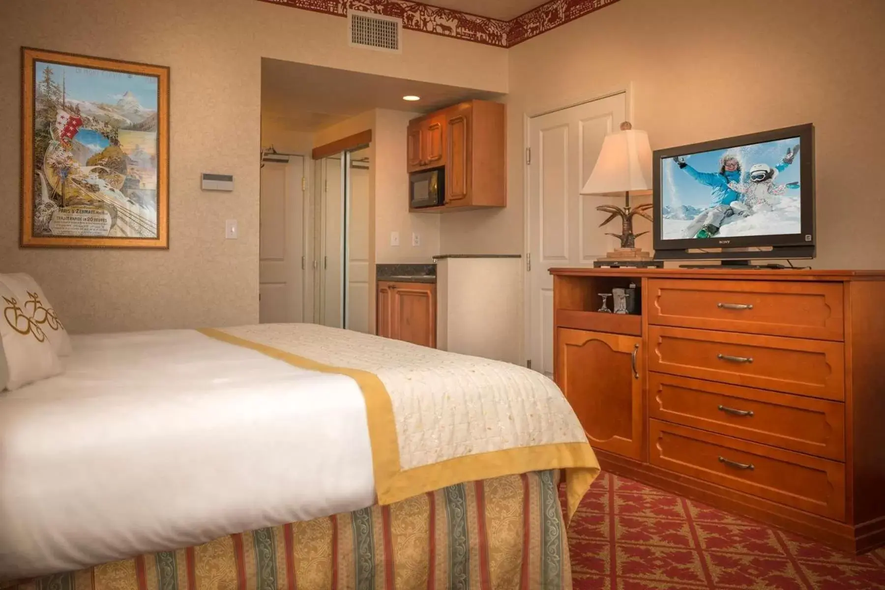Bedroom, Bed in Zermatt Utah Resort & Spa Trademark Collection by Wyndham