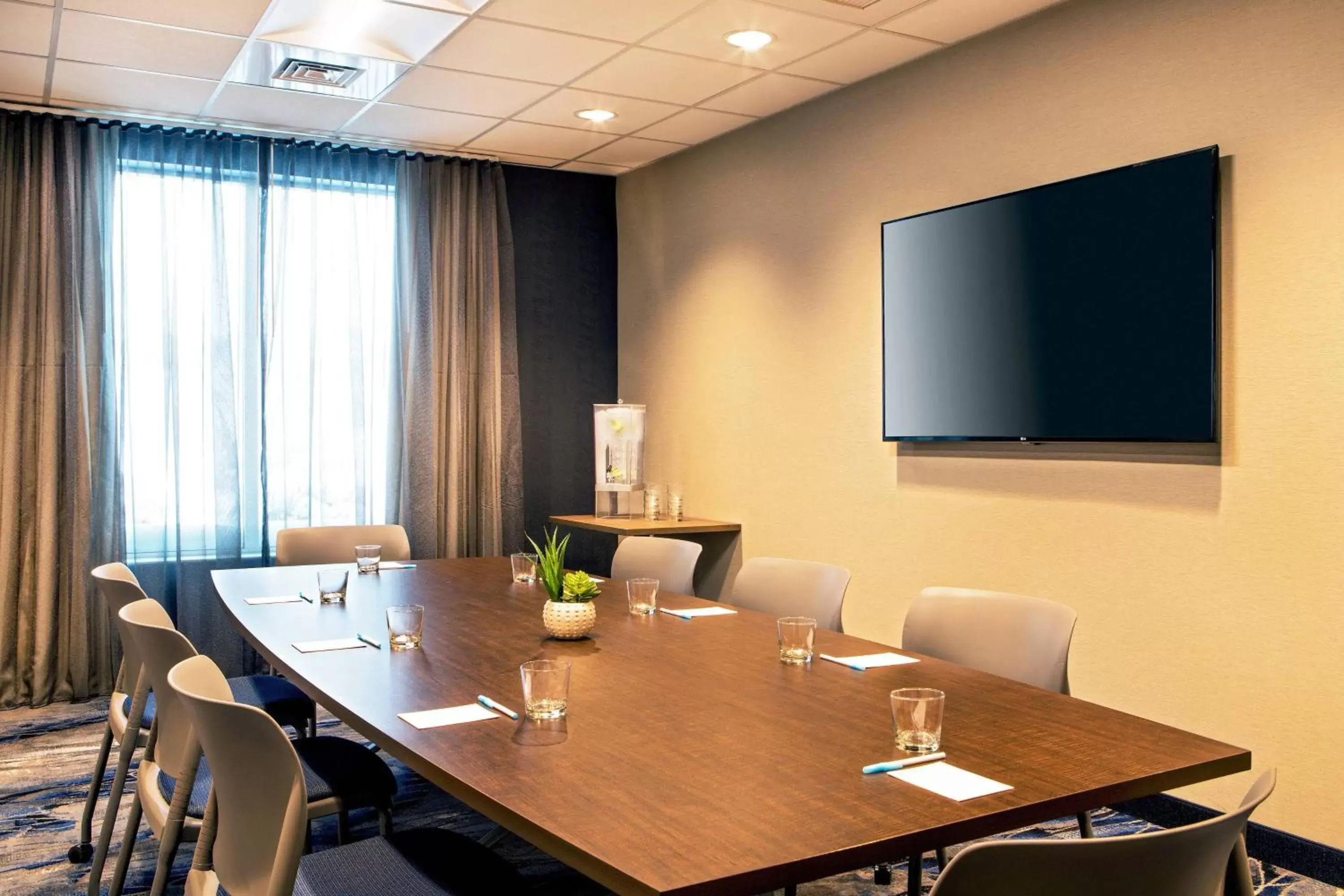 Meeting/conference room in Fairfield Inn & Suites by Marriott Boston Walpole