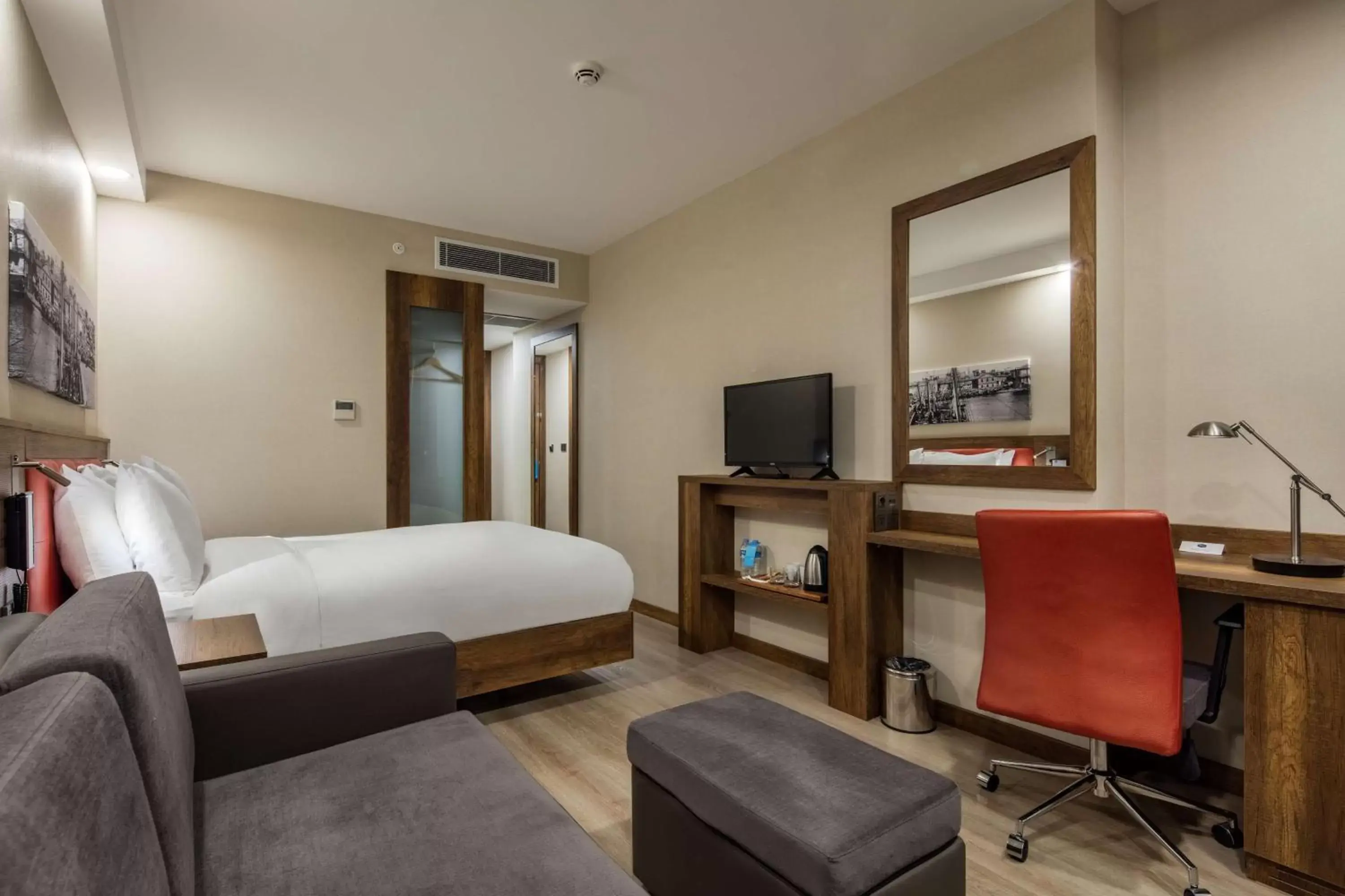 Bedroom in Hampton by Hilton Canakkale Gelibolu