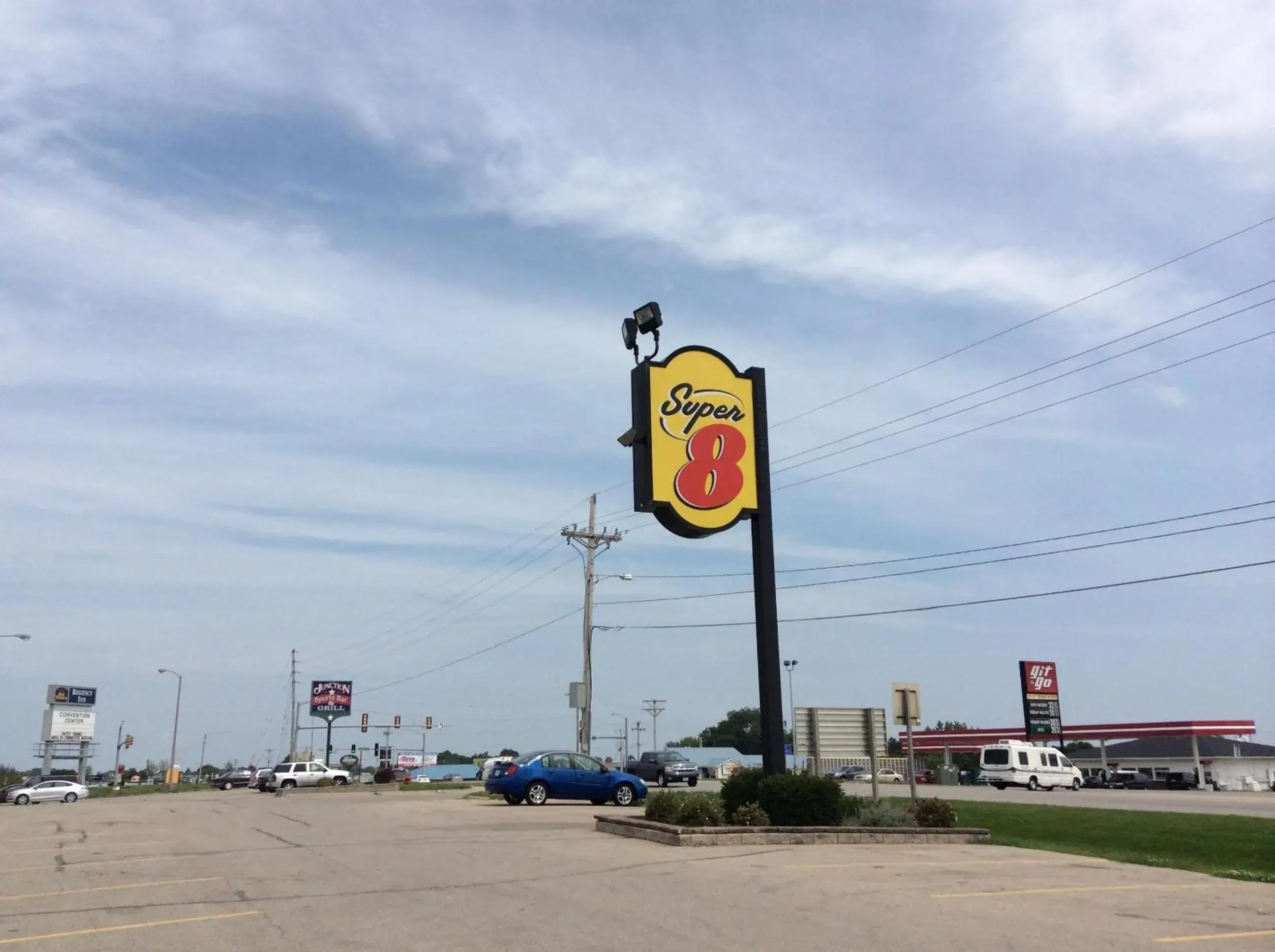 Property logo or sign in Super 8 by Wyndham Marshalltown