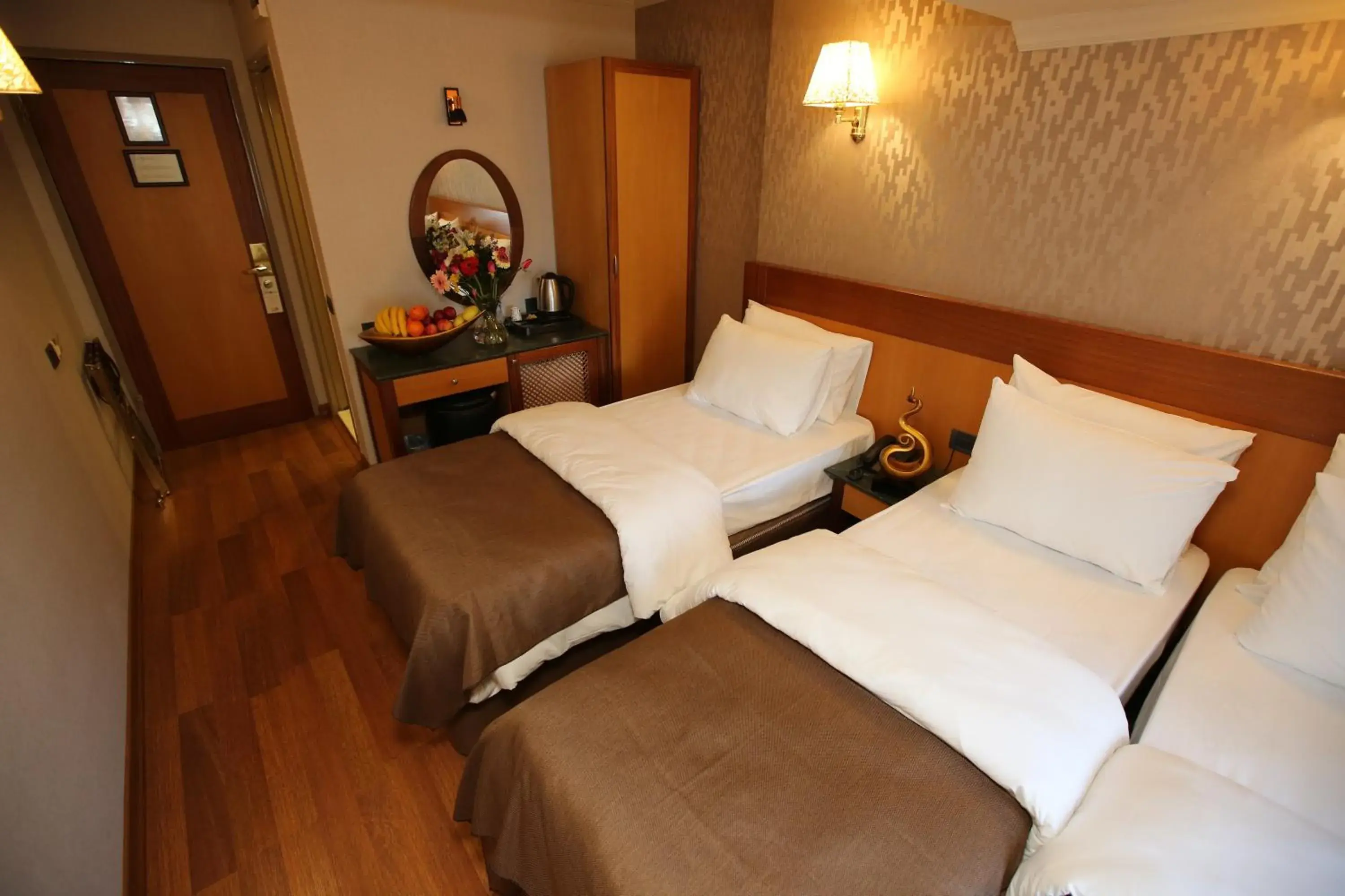Photo of the whole room, Bed in Eterno Hotel