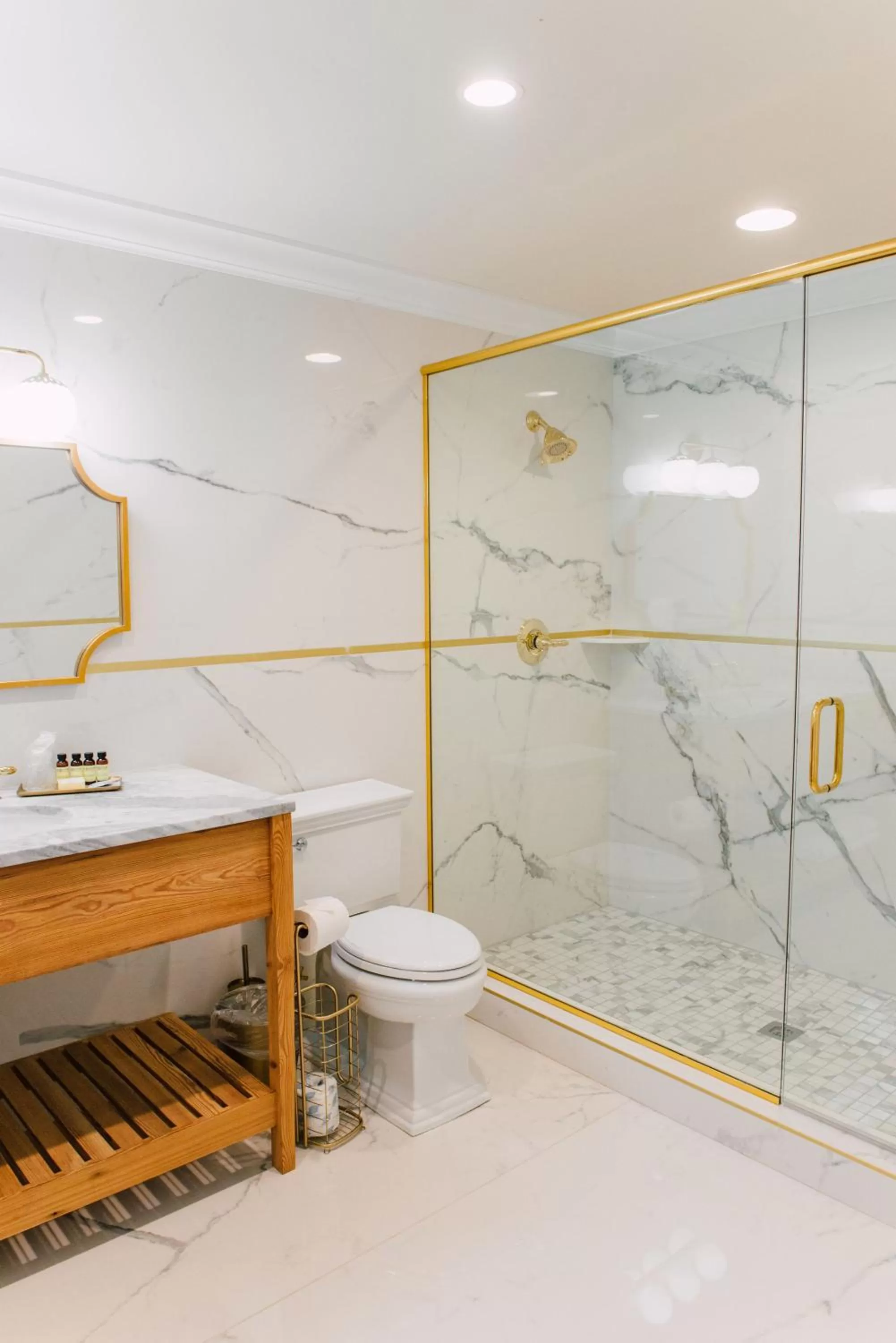 Shower in The Gibson Inn