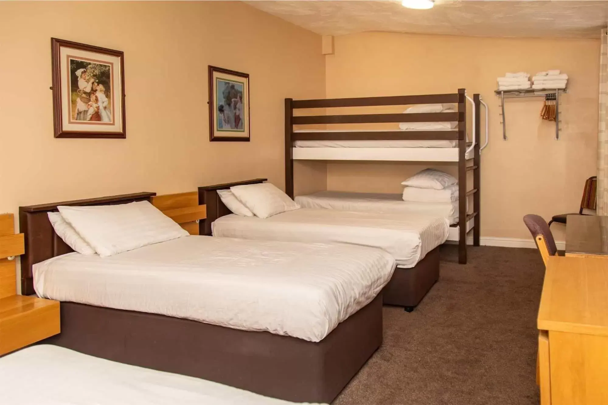 Bedroom, Bed in The Beechfield Hotel