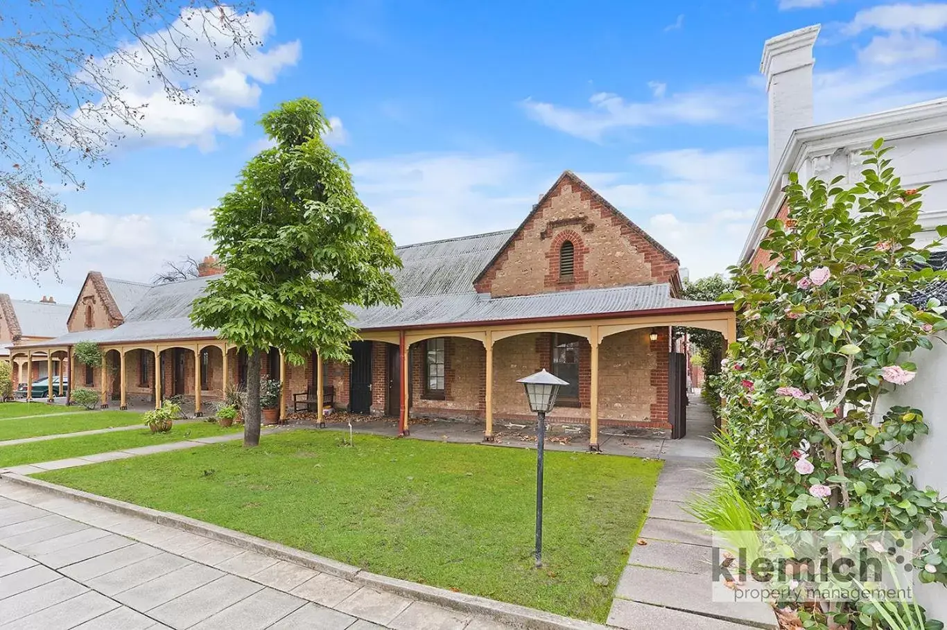 Property Building in North Adelaide Heritage Cottages & Apartments