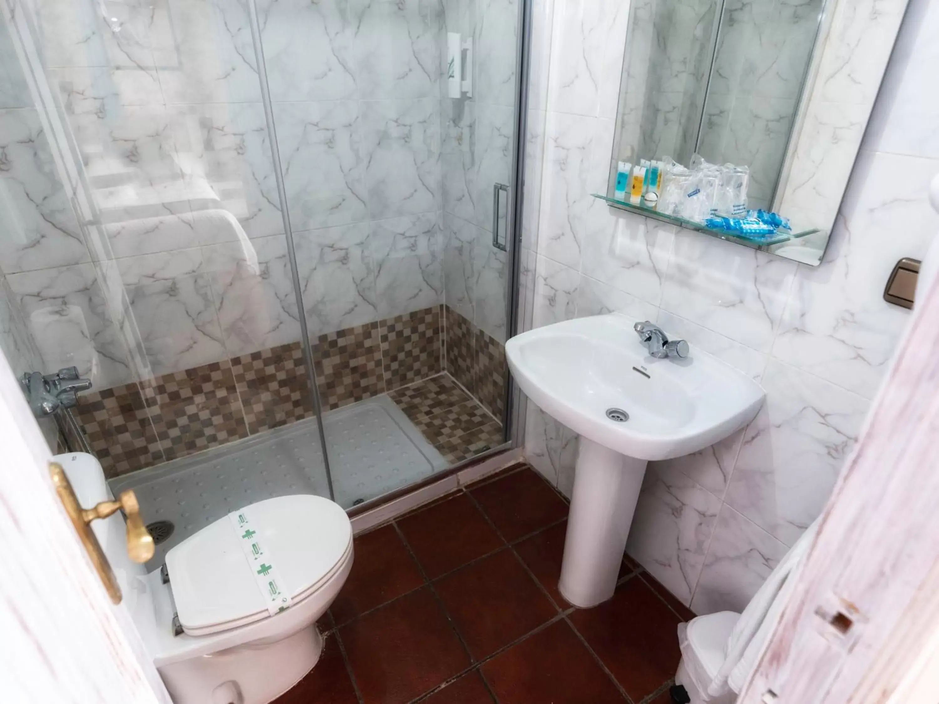 Bathroom in Hotel Las Palmeras by Vivere Stays