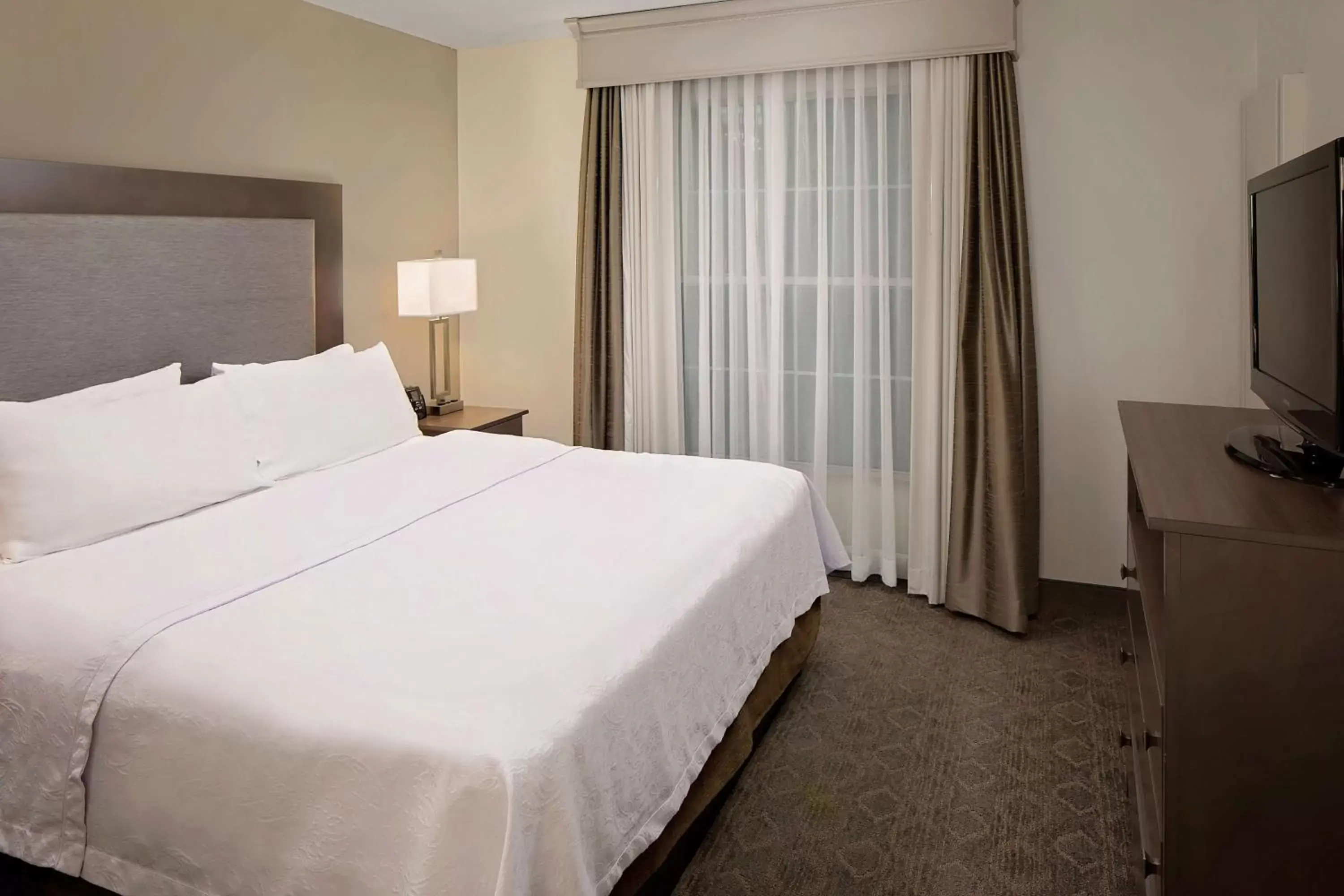 Bed in Homewood Suites by Hilton - Boston/Billerica-Bedford