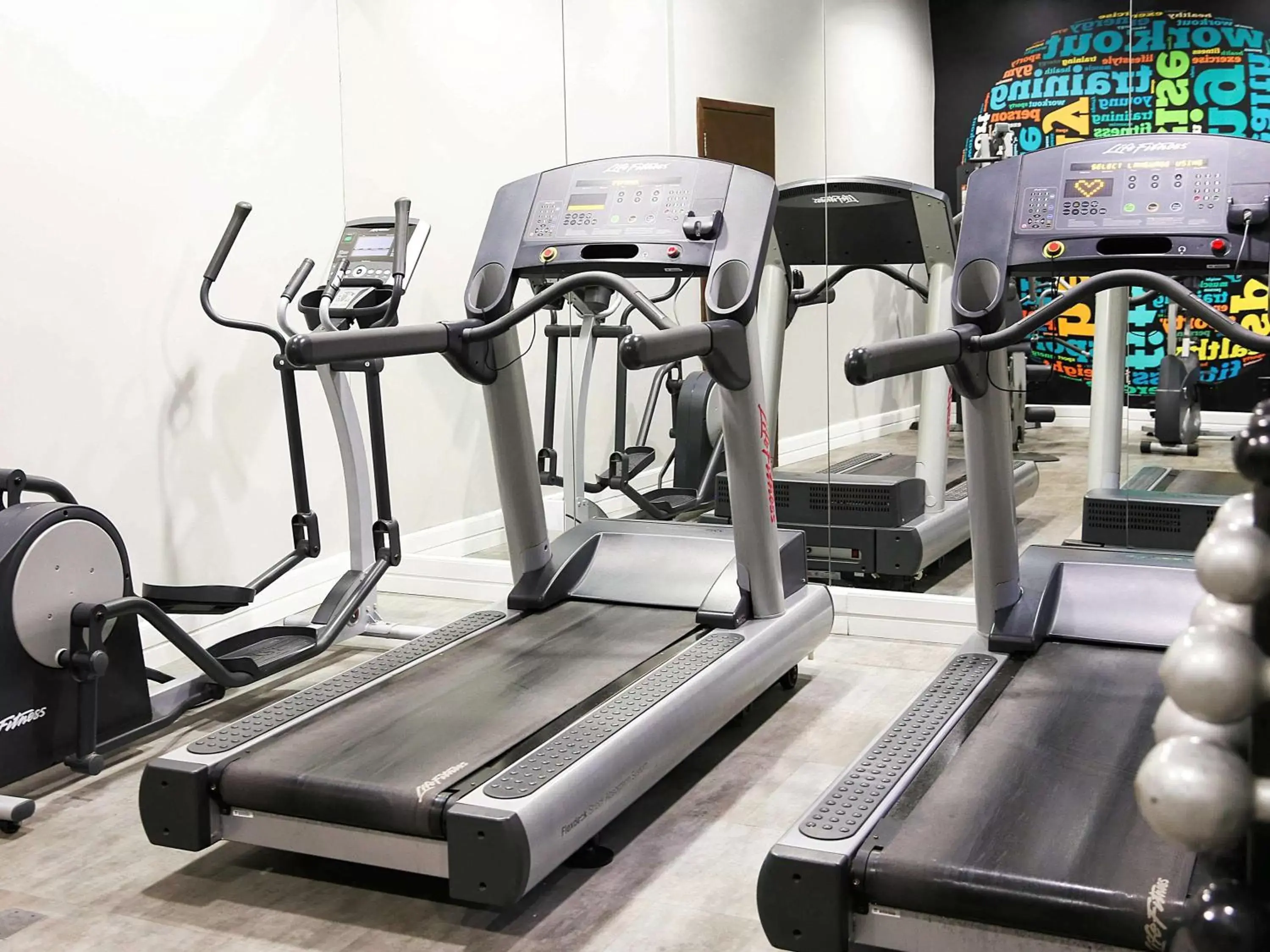 Property building, Fitness Center/Facilities in Mercure Sao Paulo Paulista