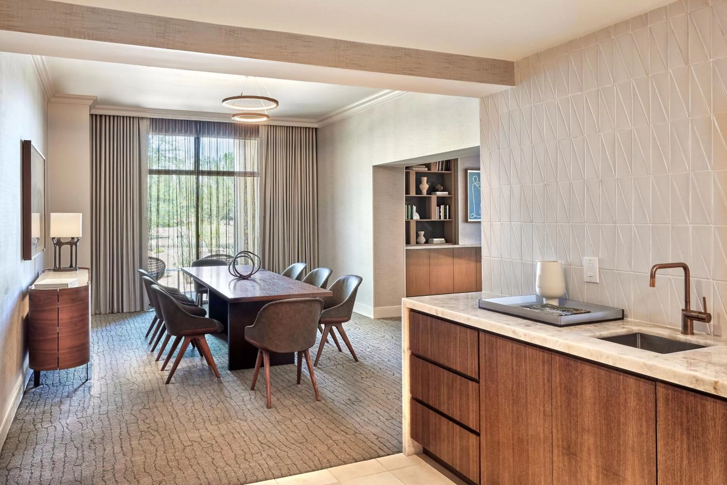 Bedroom in JW Marriott Phoenix Desert Ridge Resort & Spa