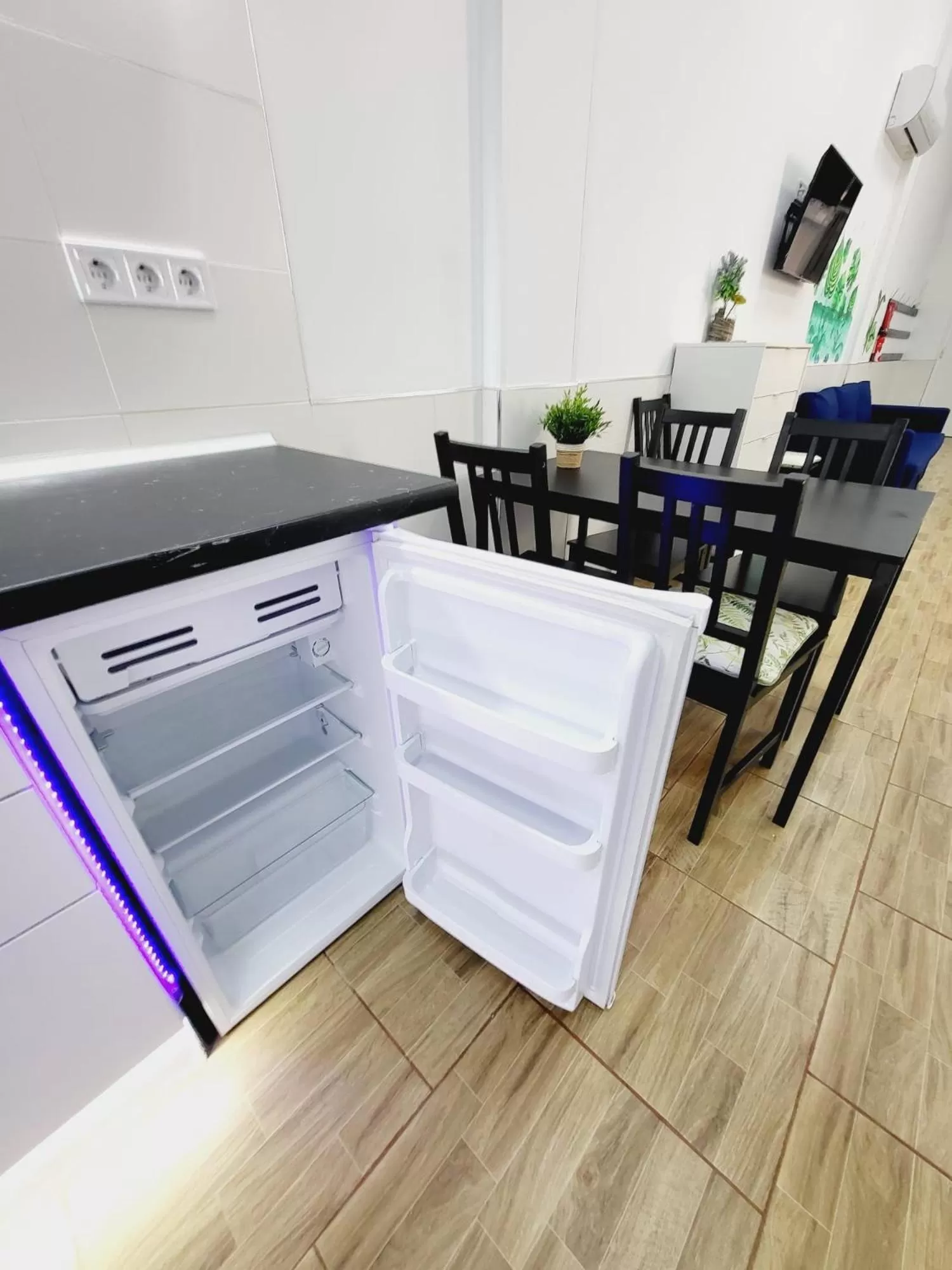 Kitchen/Kitchenette in Grandera Apart`s - Lliri 7