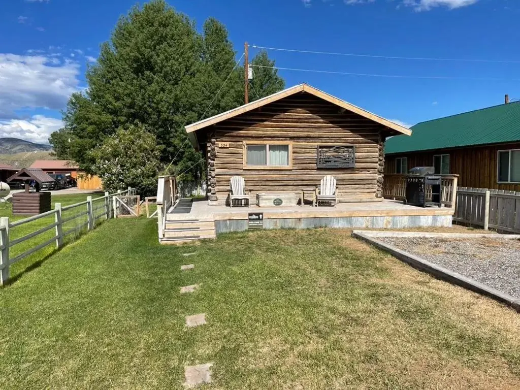 Property Building in Sportsman Lodge Melrose MT