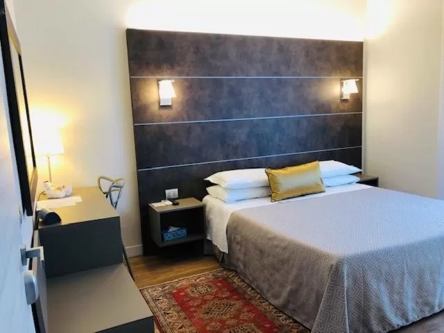 Bed in Hotel La Nuova Rotaia