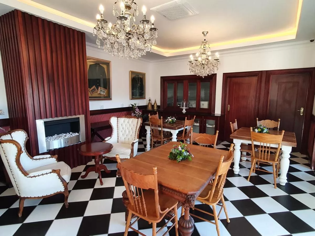 Restaurant/places to eat in Milner House Kimberley