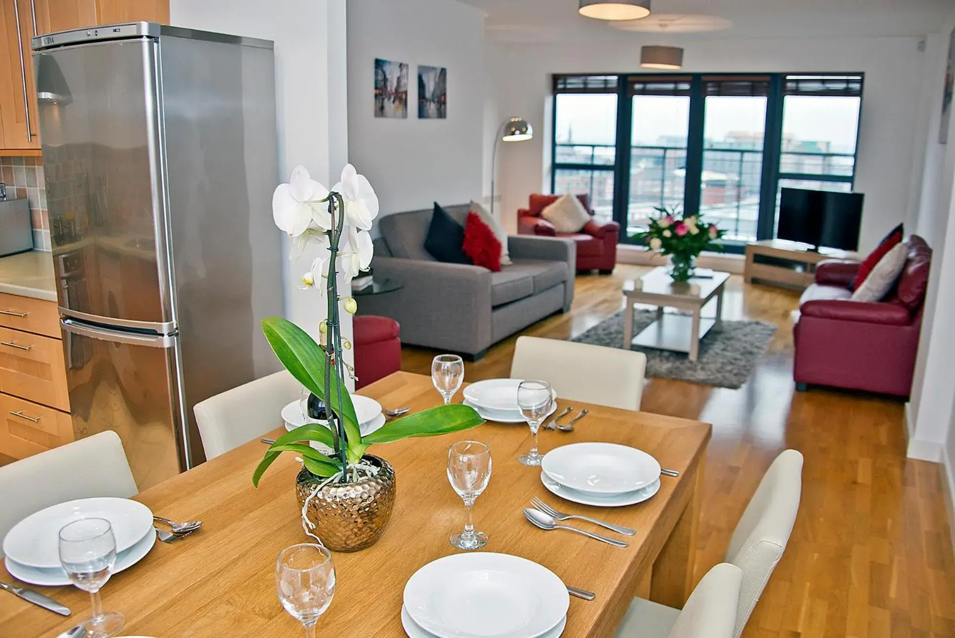 Kitchen or kitchenette, Dining Area in Base Serviced Apartments - Duke Street