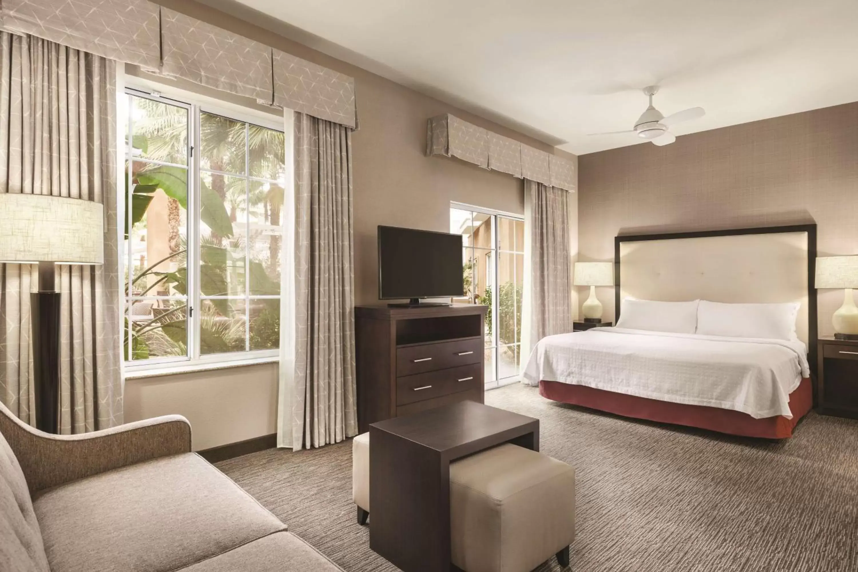 Bedroom in Homewood Suites by Hilton La Quinta