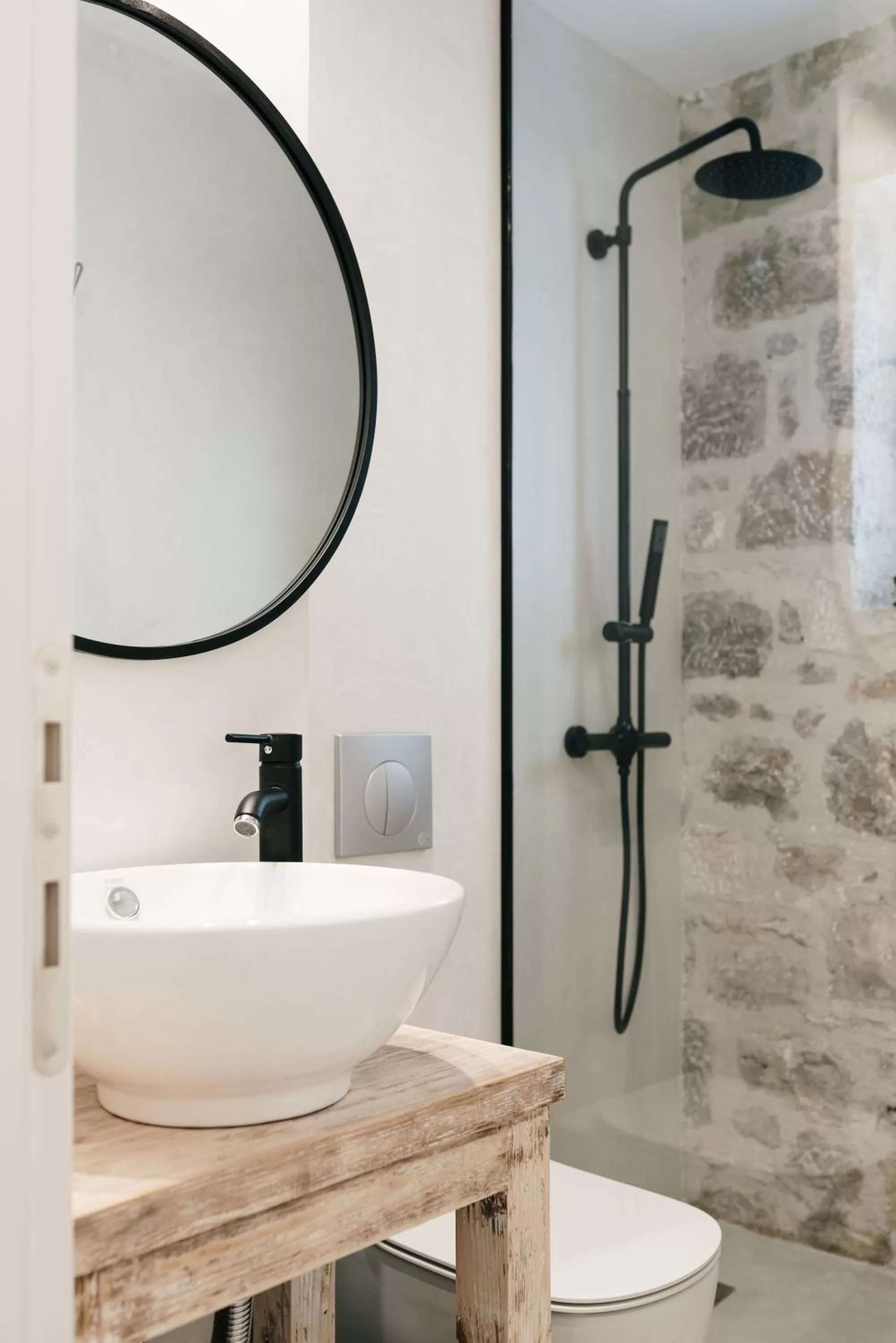 Shower in BOĒM Boutique Hotel Lefkada