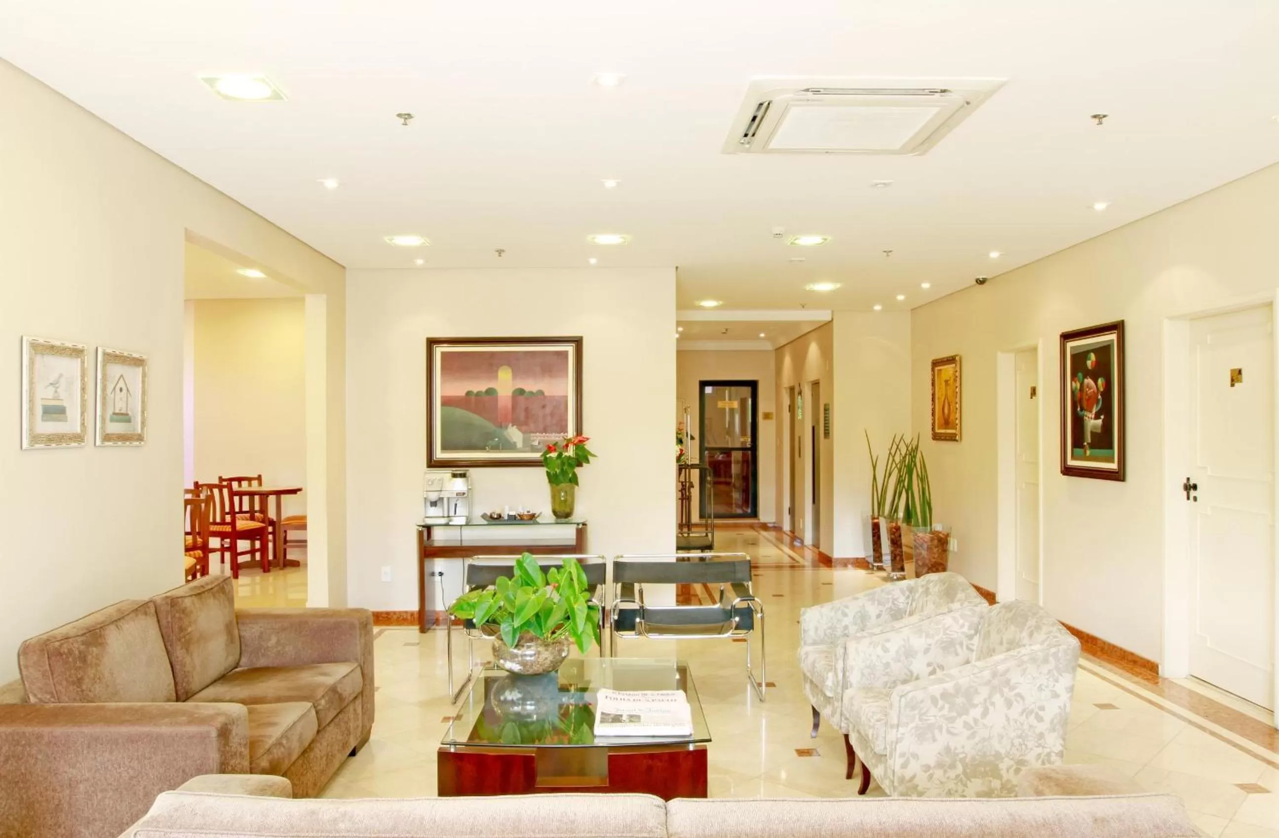 Lobby or reception, Seating Area in Travel Inn Saint Charles