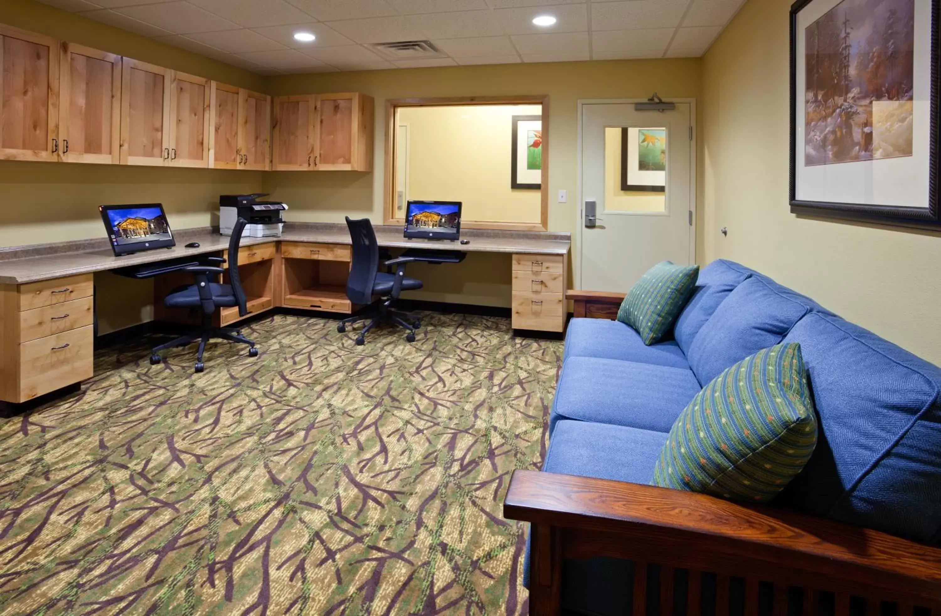 Business facilities, Seating Area in Hawthorn Suites by Wyndham Minot