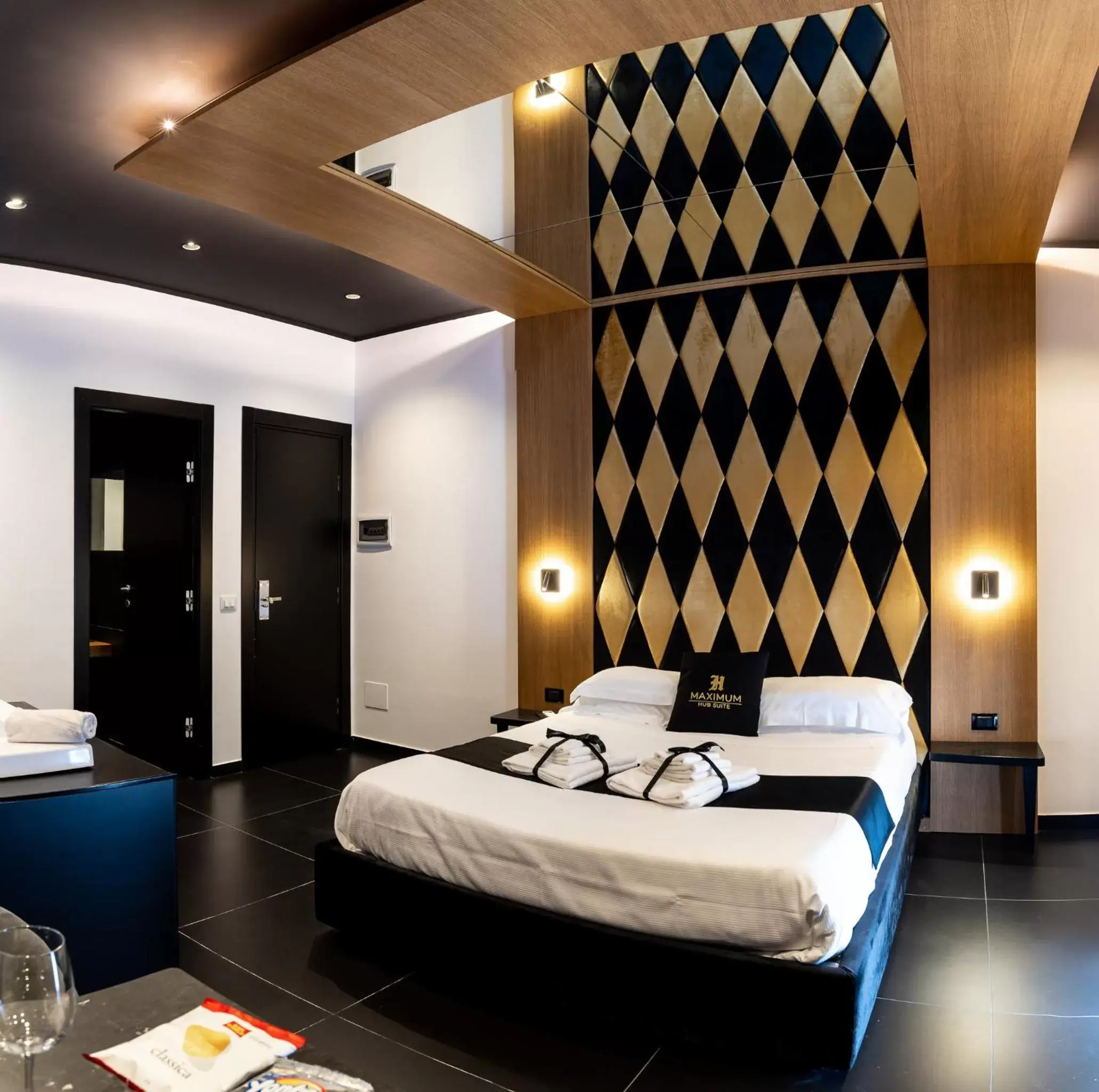 Bedroom, Bed in Maximum hub suite&spa