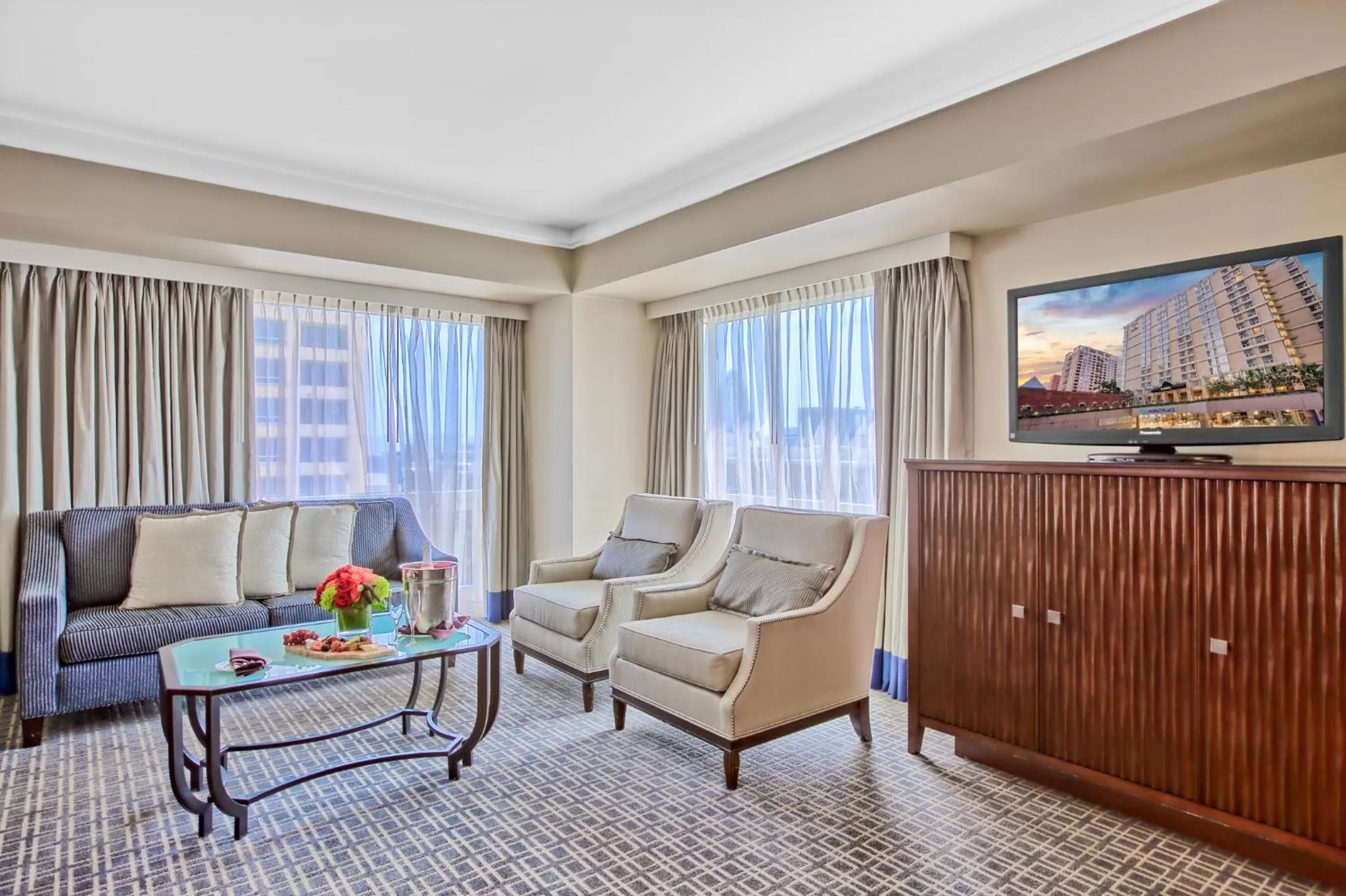 Photo of the whole room in Omni Los Angeles Hotel