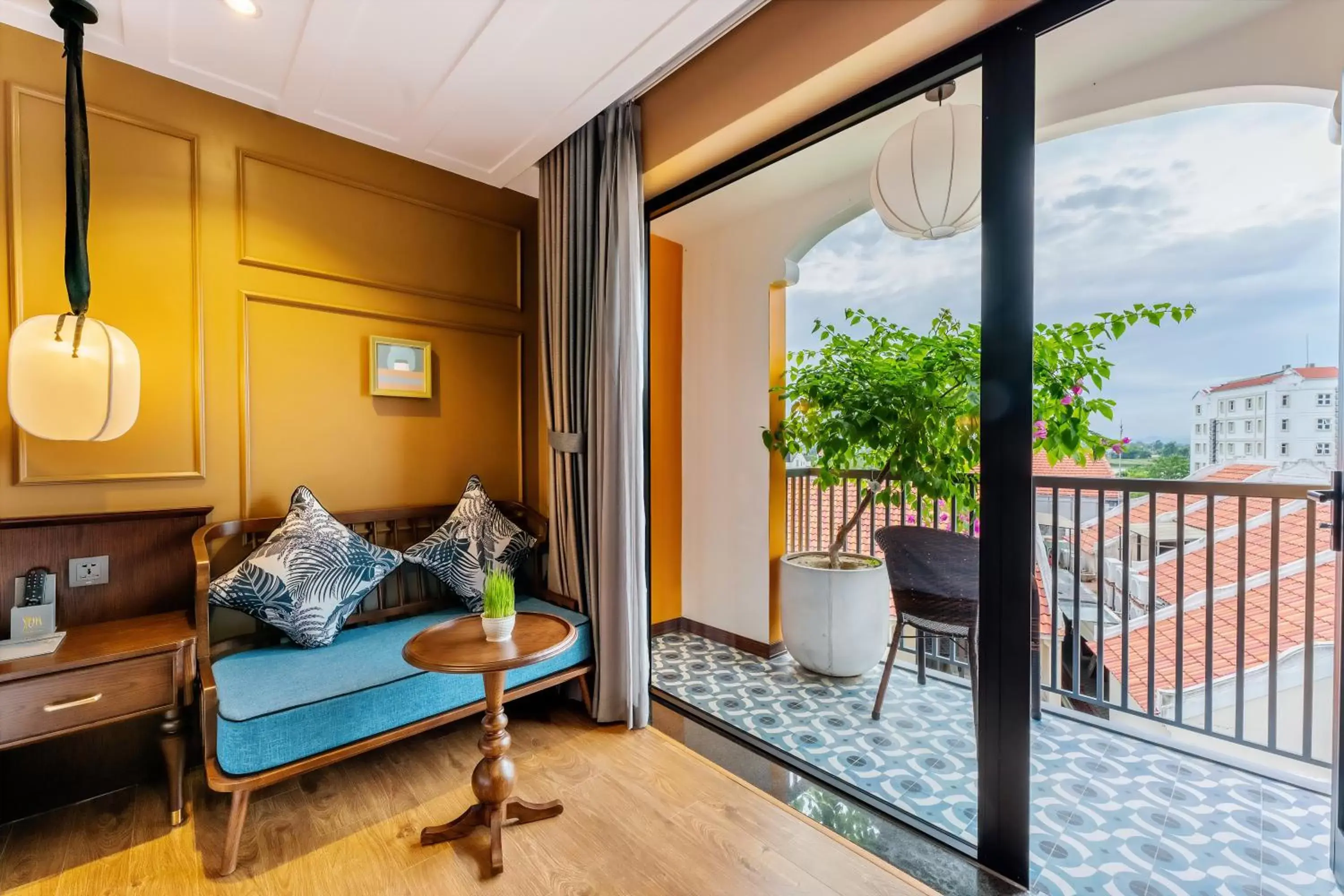 Deluxe Double or Twin Room with Balcony in Son Hoi An Boutique Hotel & Spa Deluxe Double or Twin Room with Balcony in Son Hoi An Boutique Hotel & Spa