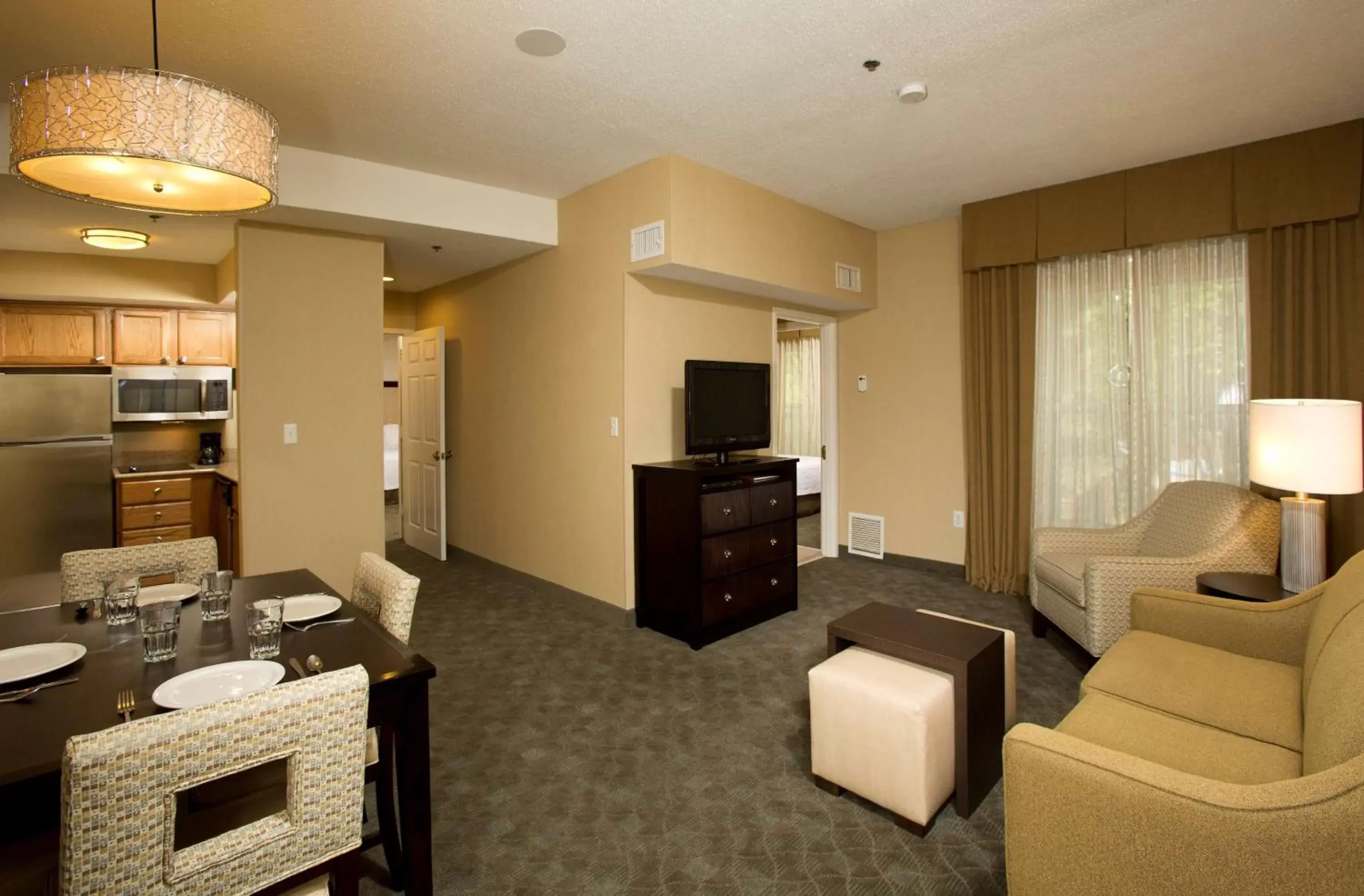 Kitchen or kitchenette, Seating Area in Homewood Suites by Hilton Alexandria