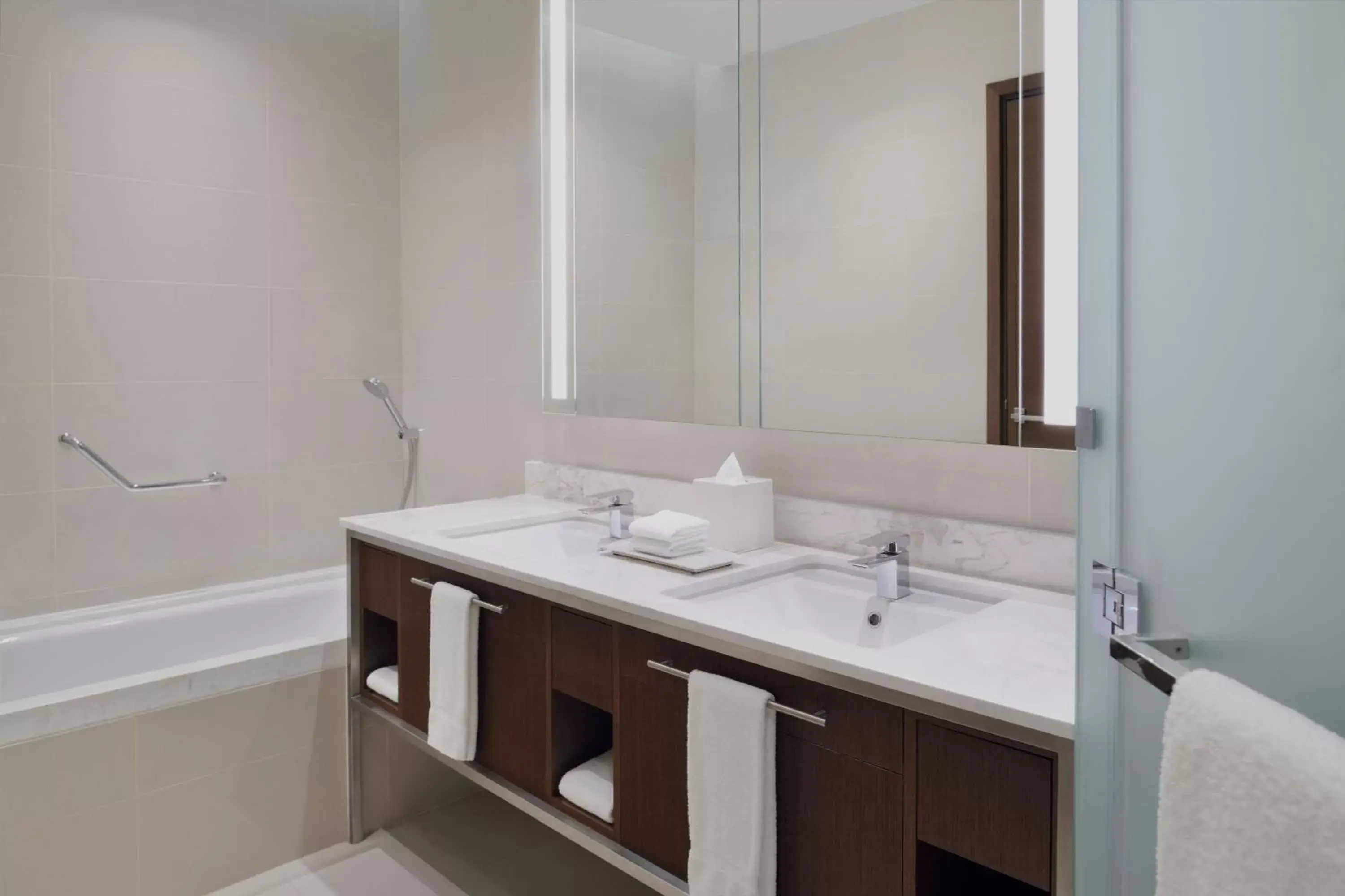 Bedroom, Bathroom in Delta Hotels by Marriott City Center Doha
