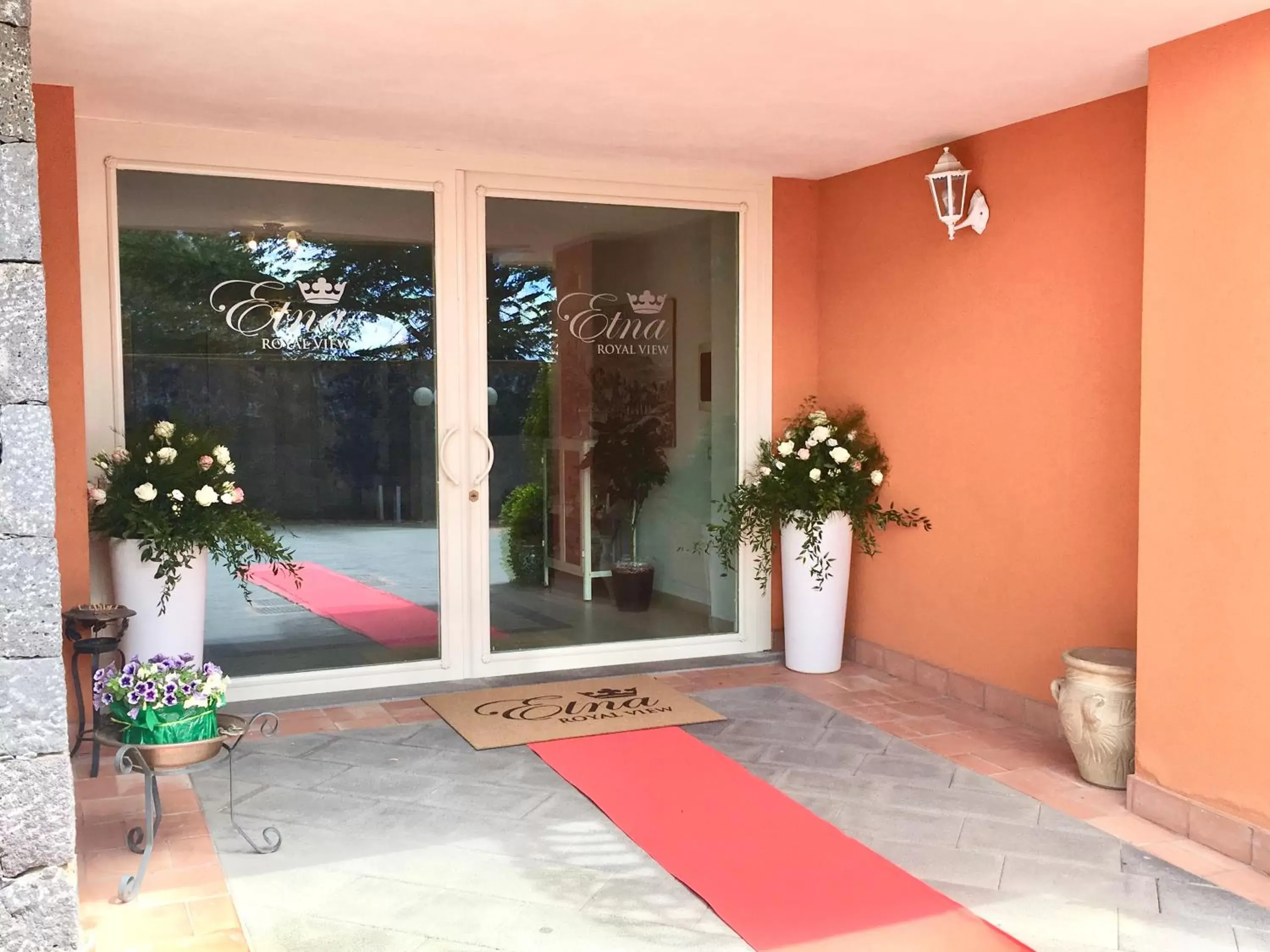 Facade/entrance in Etna Royal View Facade/entrance in Etna Royal View