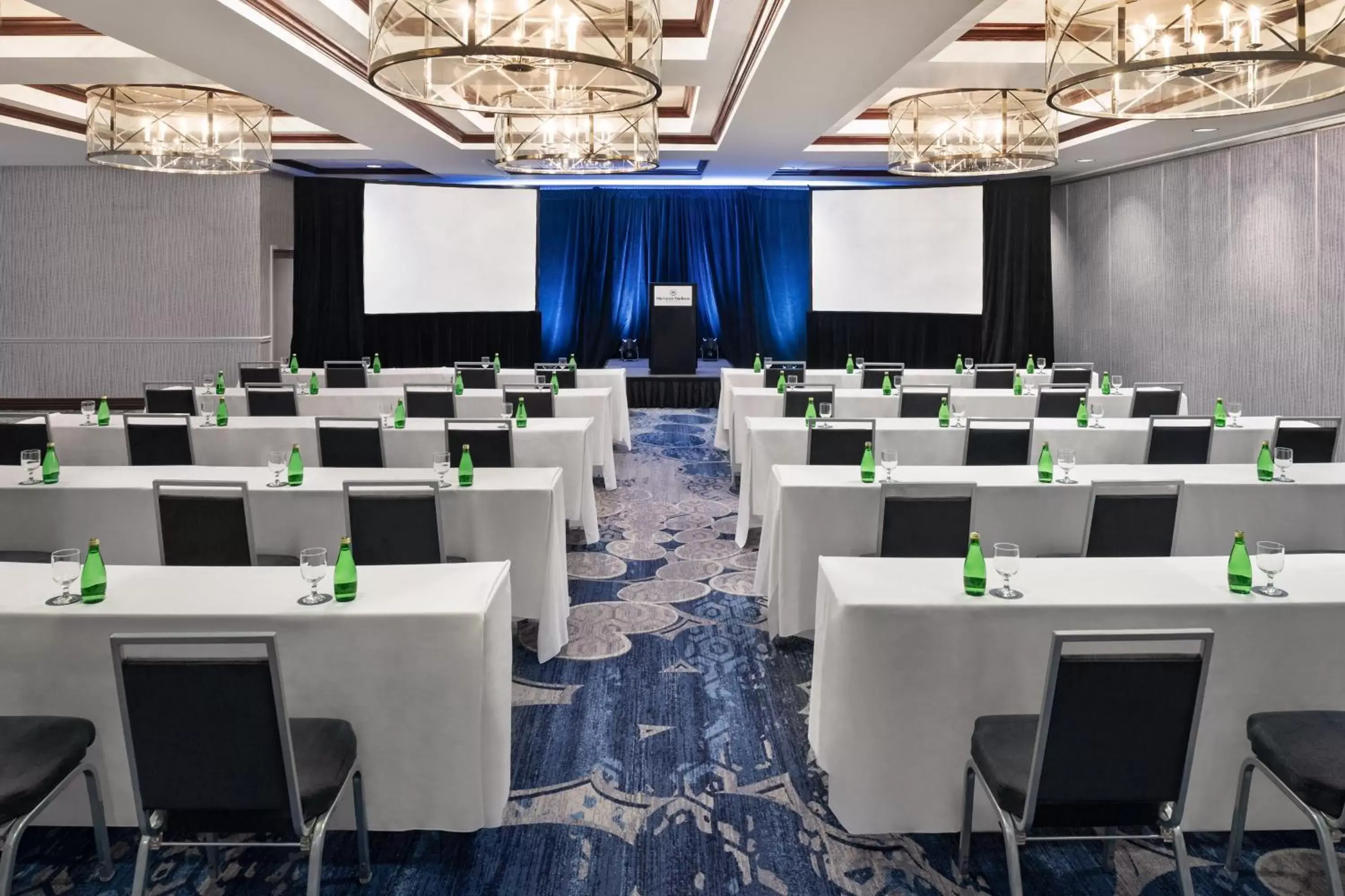 Meeting/conference room in Sheraton Madison Hotel