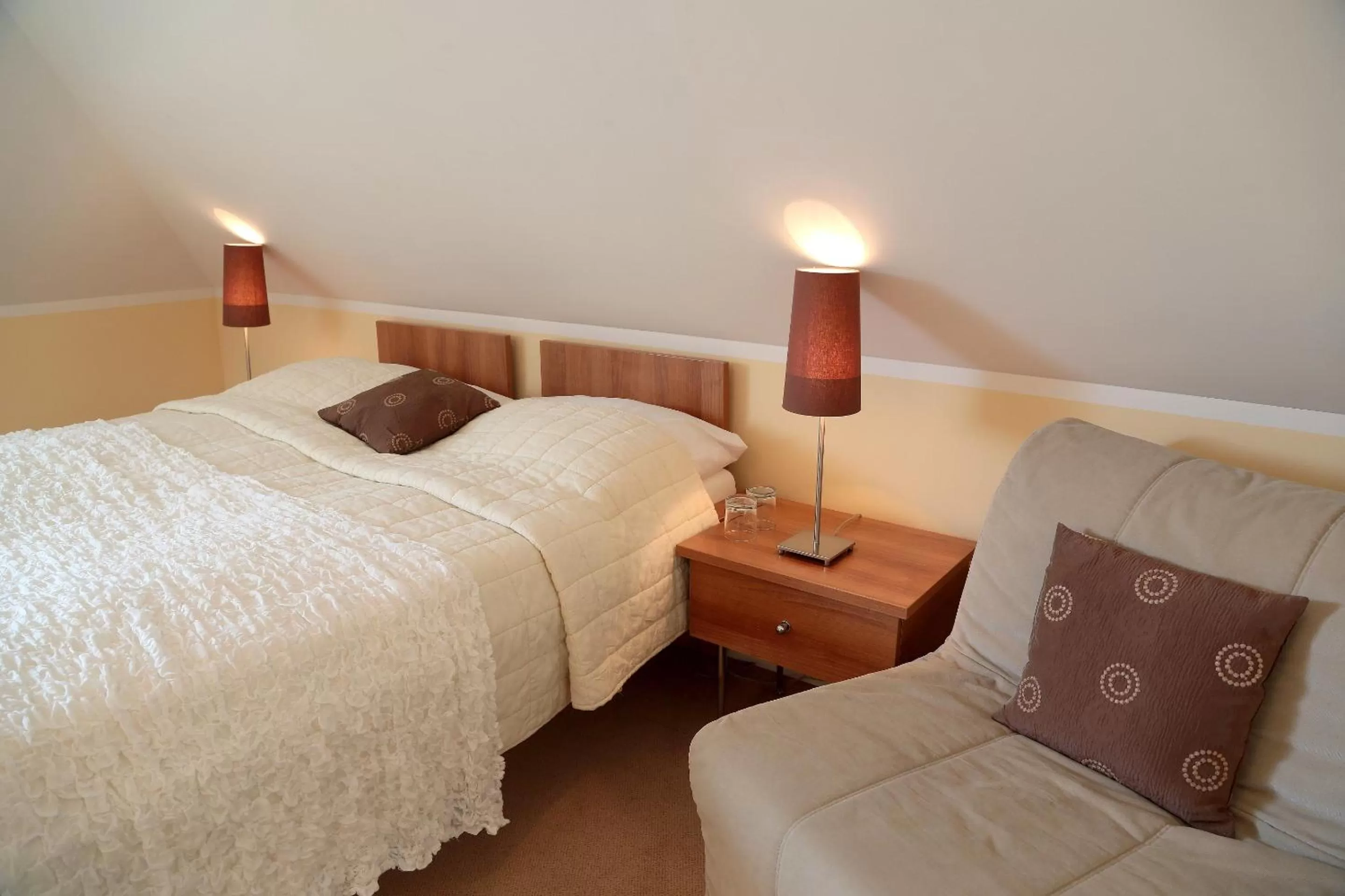 Triple Room in Boutique Hotel Golf Garni