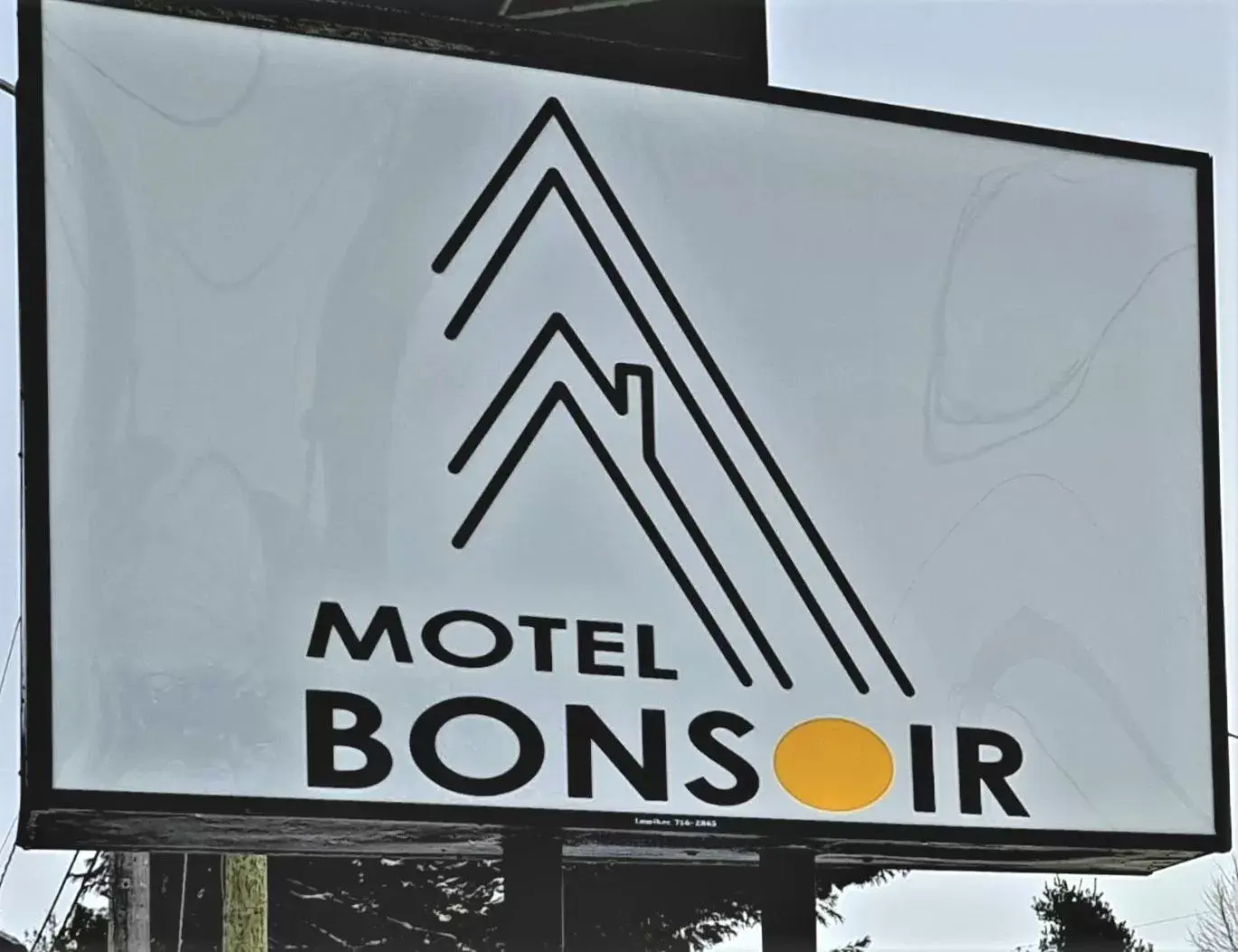Property building in Motel Bonsoir
