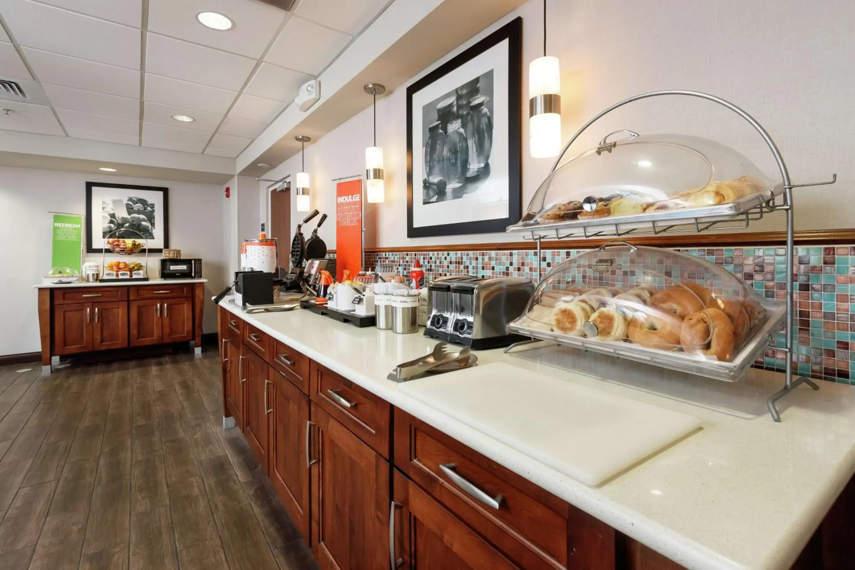 Breakfast, Restaurant/Places to Eat in Hampton Inn & Suites Navarre