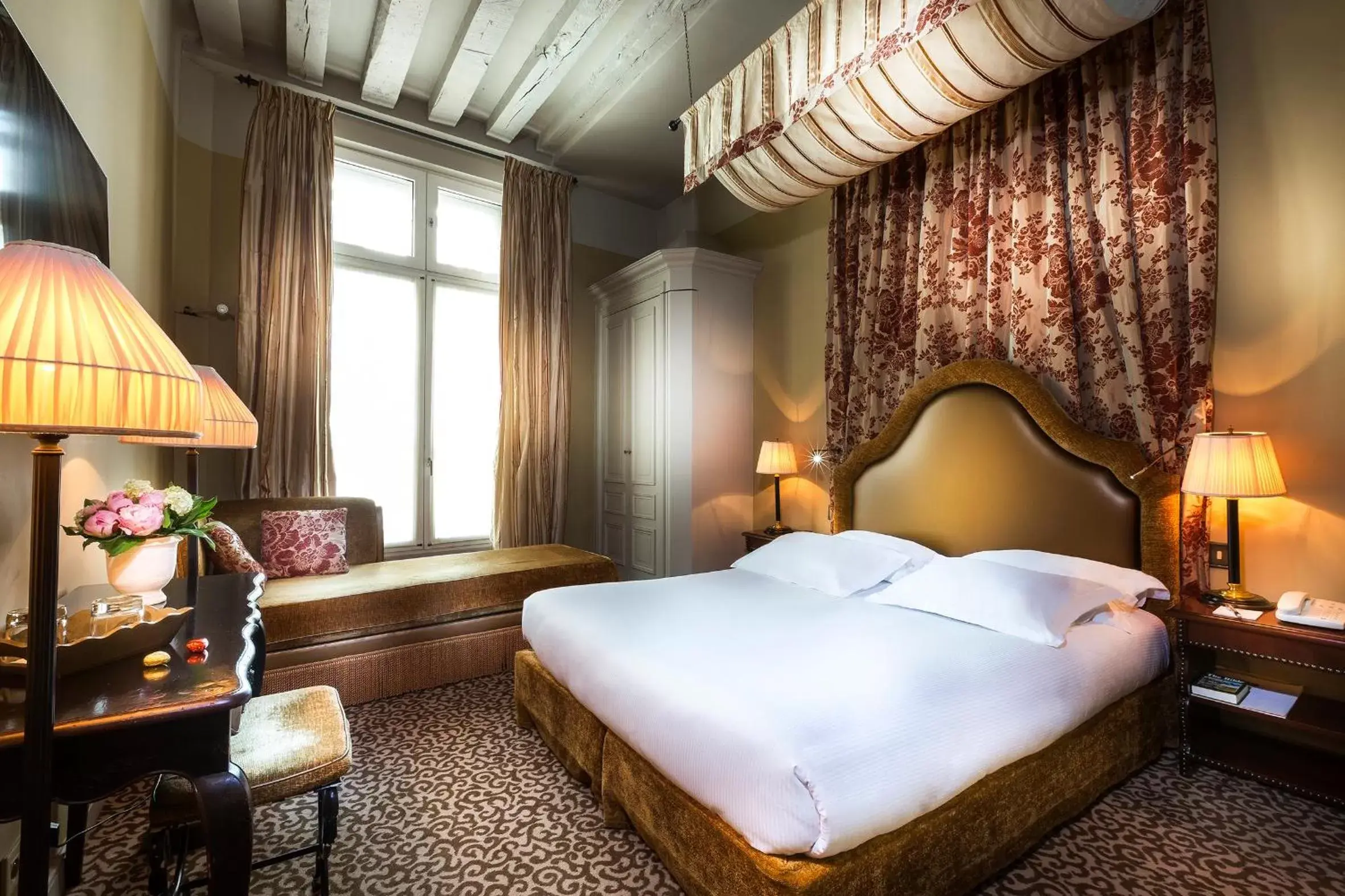 Bedroom, Bed in Hotel Odeon Saint Germain