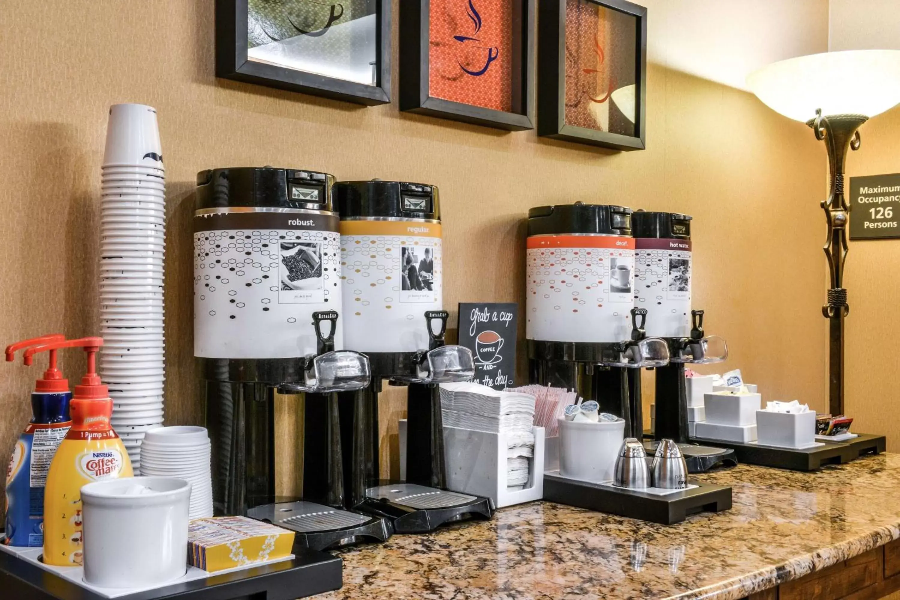 Lobby or reception, Kitchen/Kitchenette in Hampton Inn and Suites Coeur d'Alene